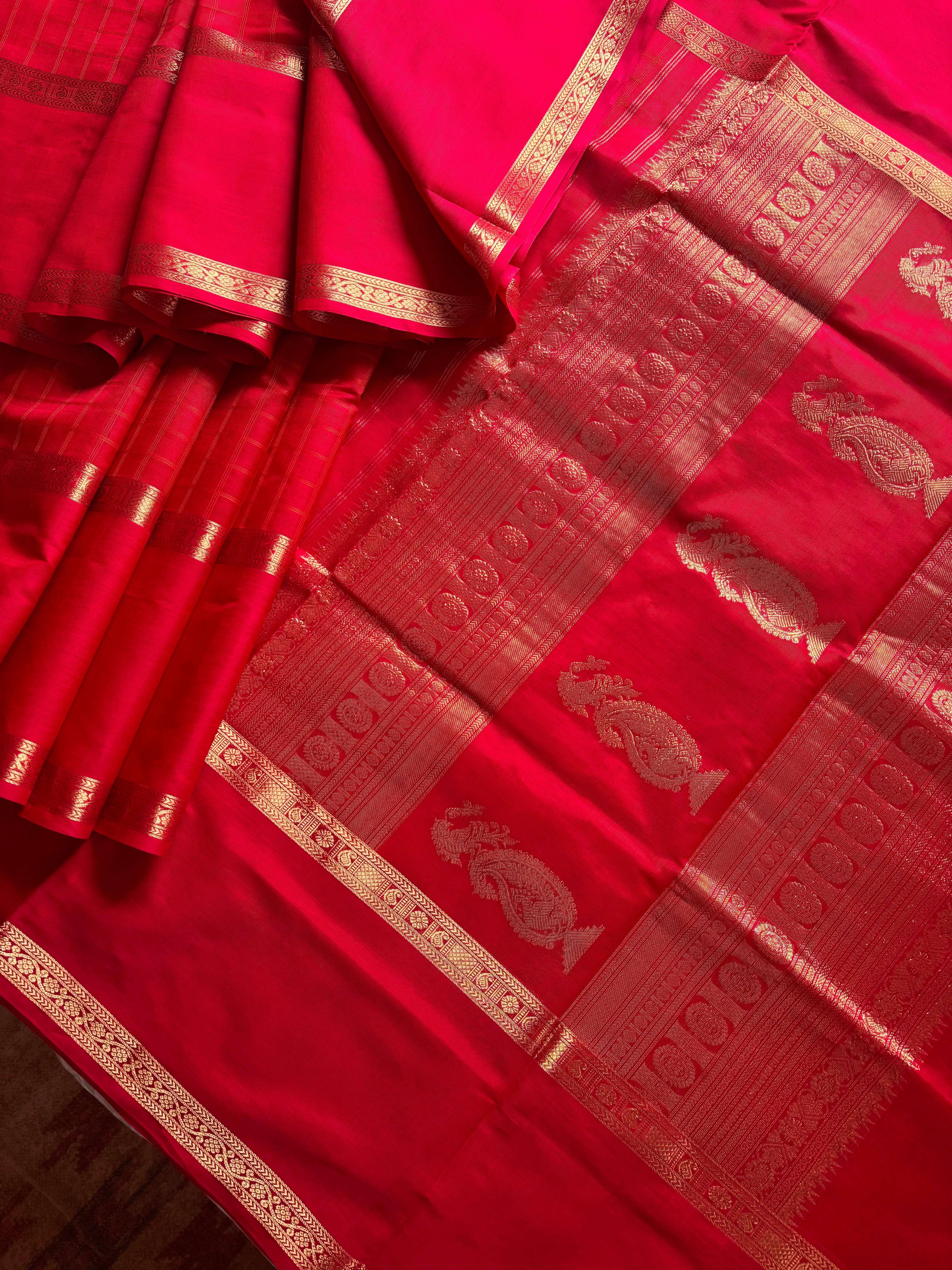 Handwoven Red Colour Pure Silk Cotton Kanchipuram Saree