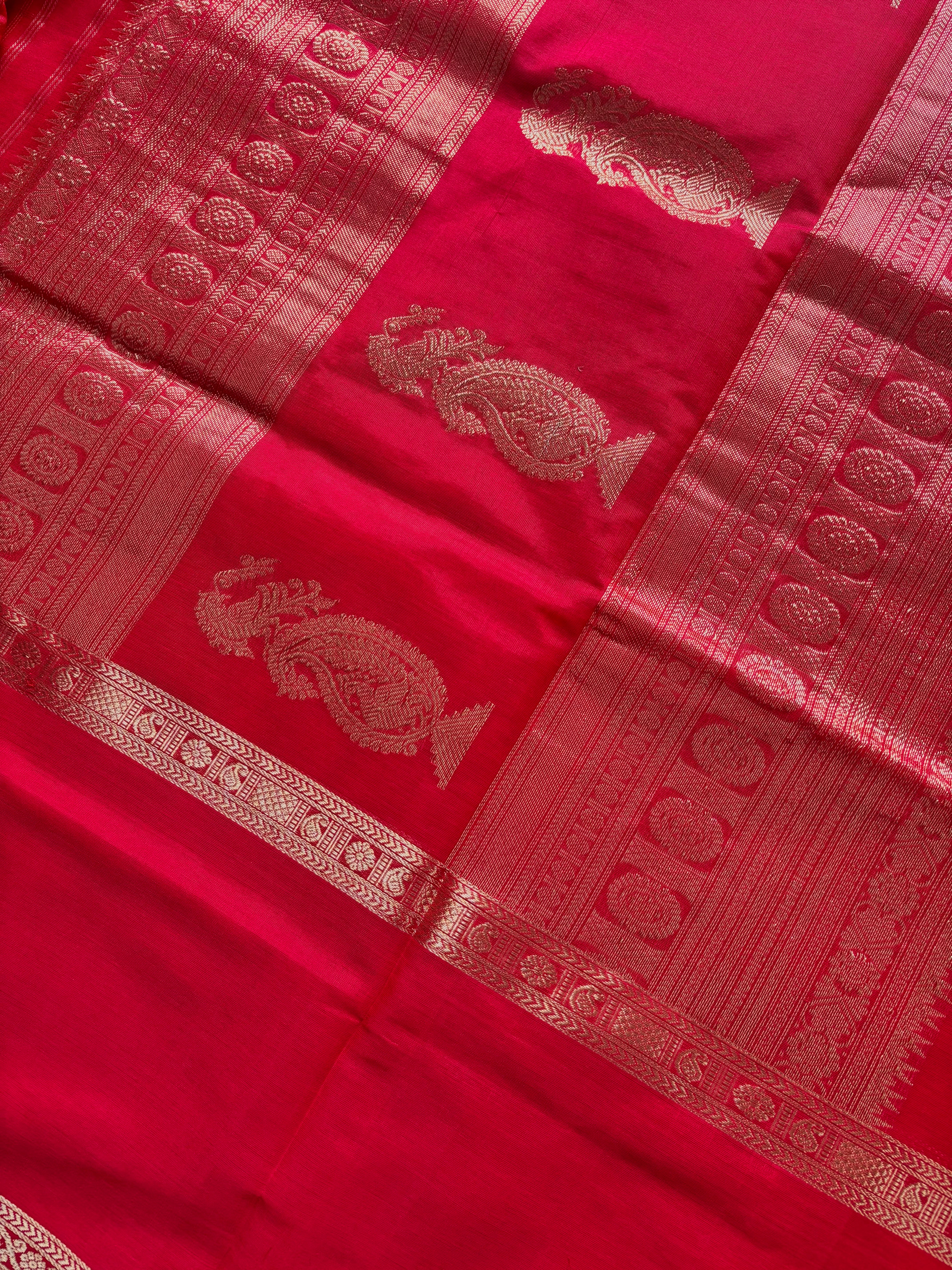 Handwoven Red Colour Pure Silk Cotton Kanchipuram Saree