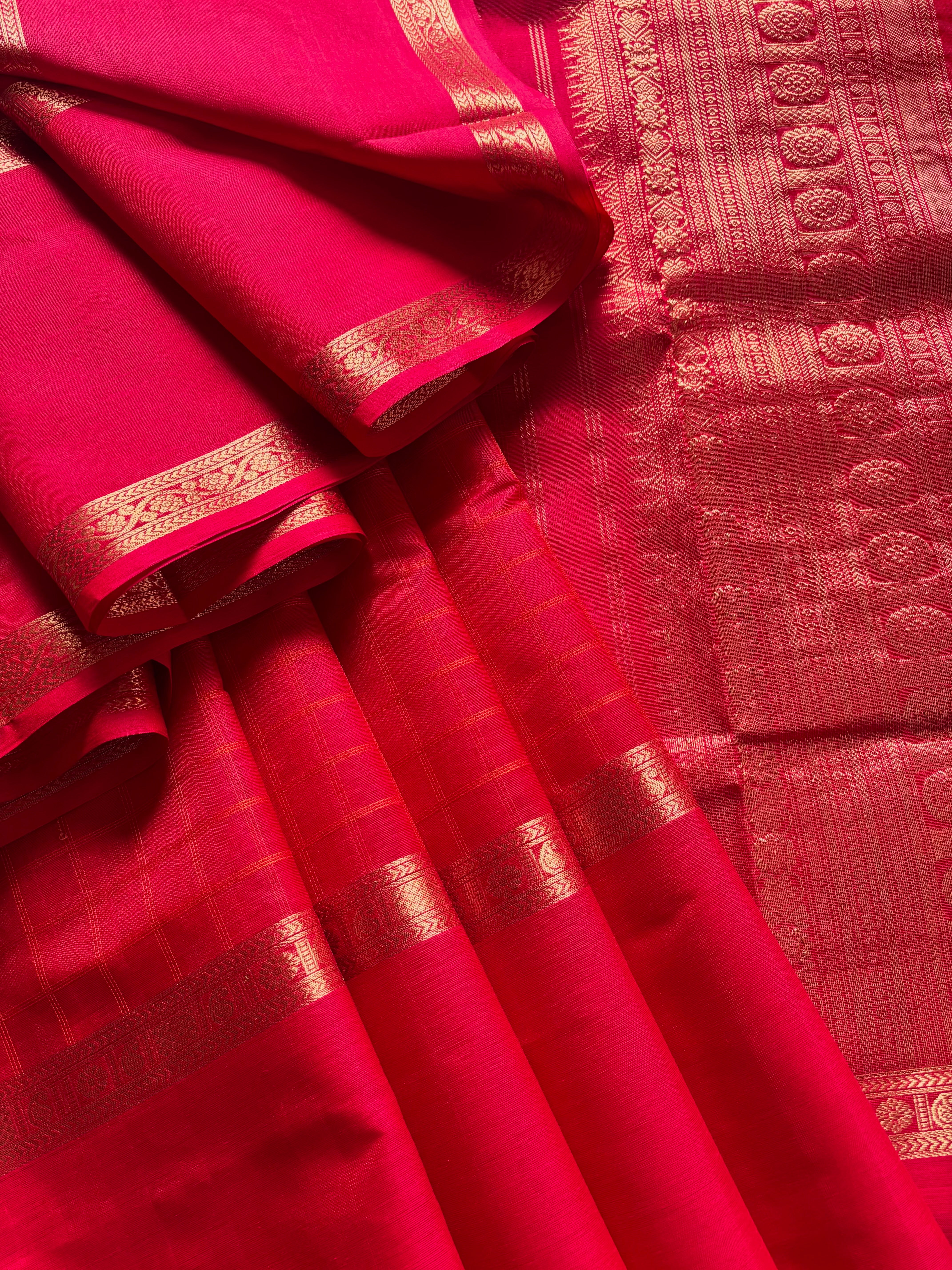 Handwoven Red Colour Pure Silk Cotton Kanchipuram Saree