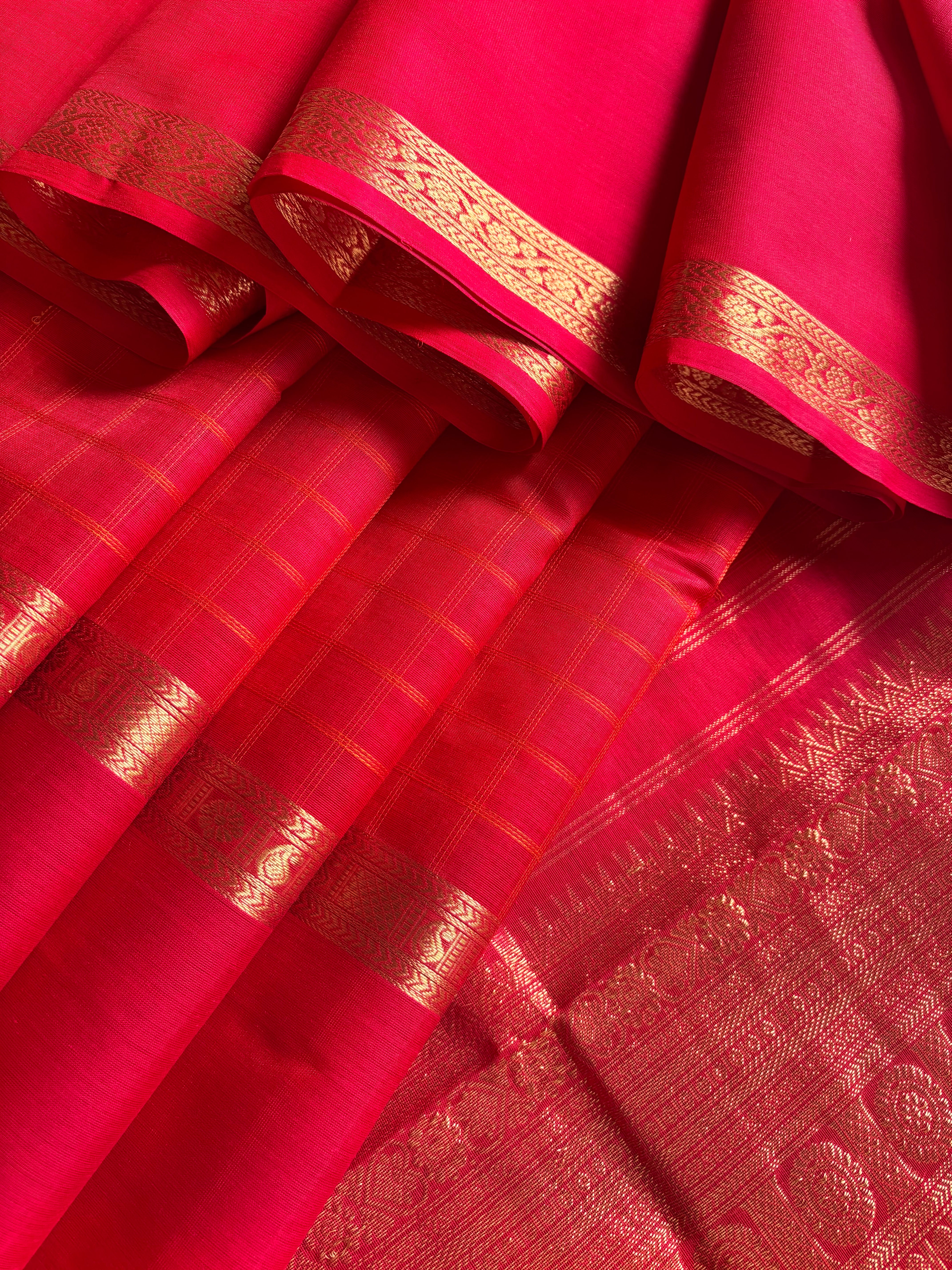 Handwoven Red Colour Pure Silk Cotton Kanchipuram Saree