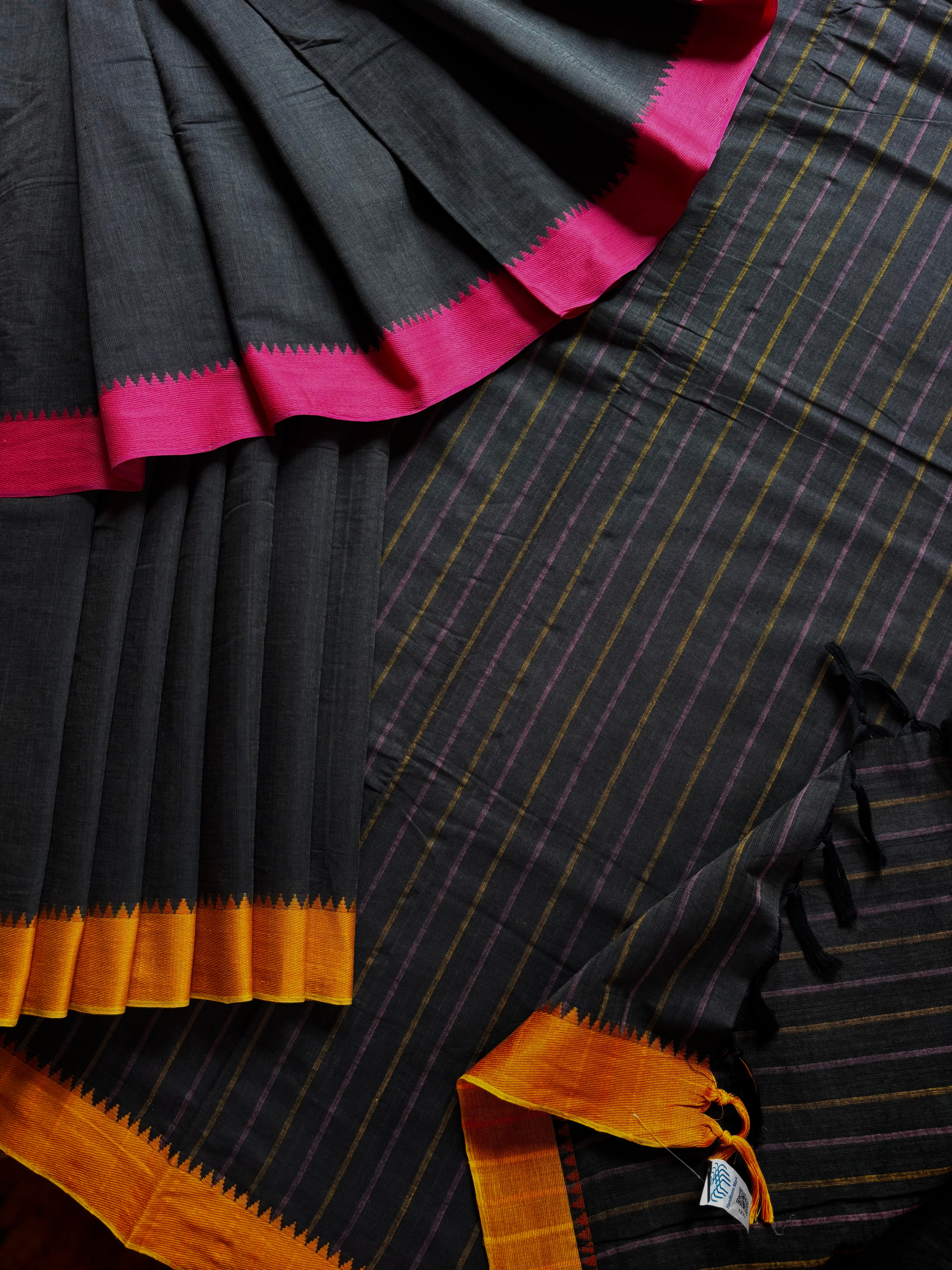 Handwoven Charcoal Grey Begampuri Pure Cotton Saree