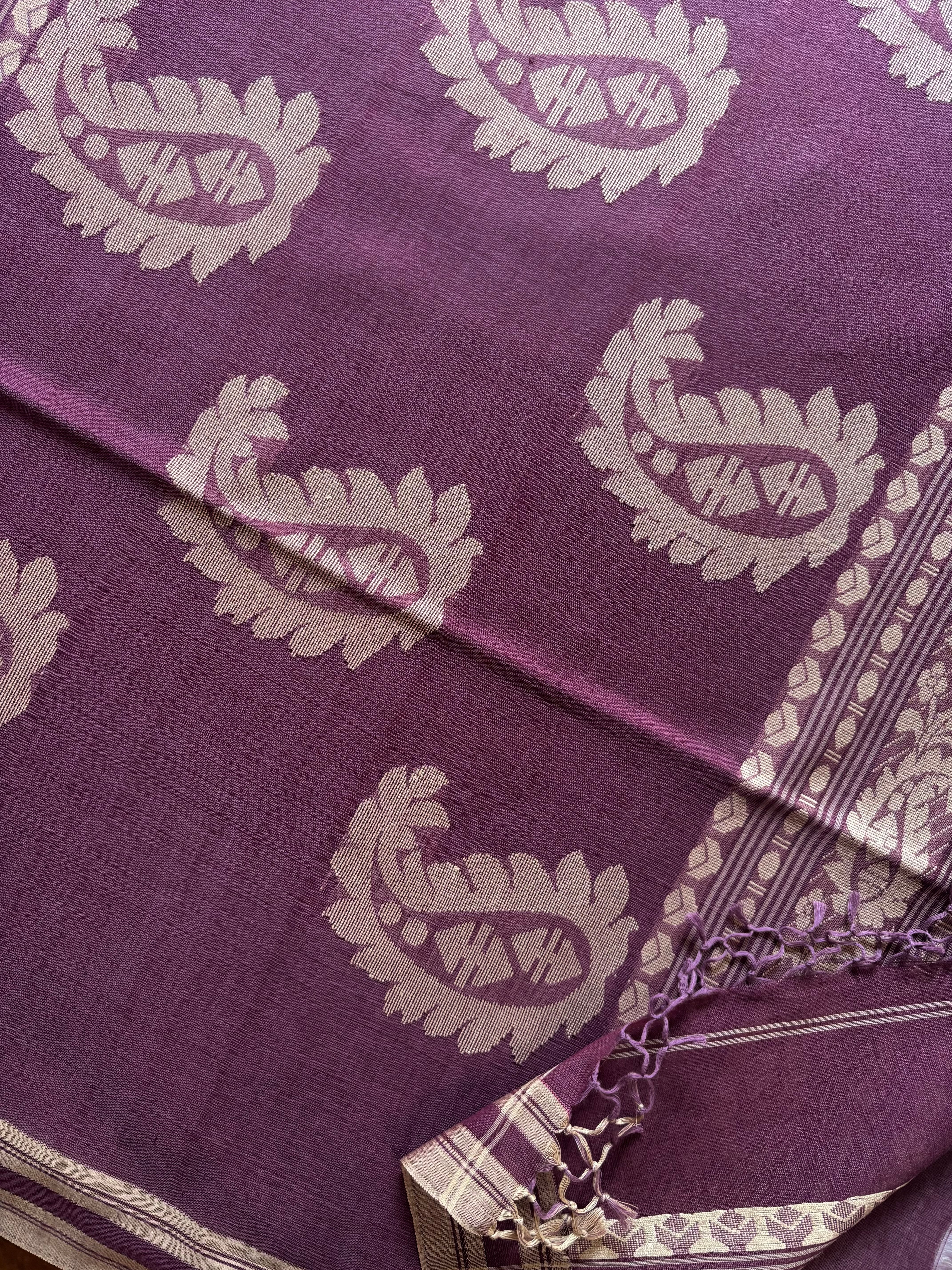 Handwoven Dusty Lavender Colour Cotton Jamdani Saree