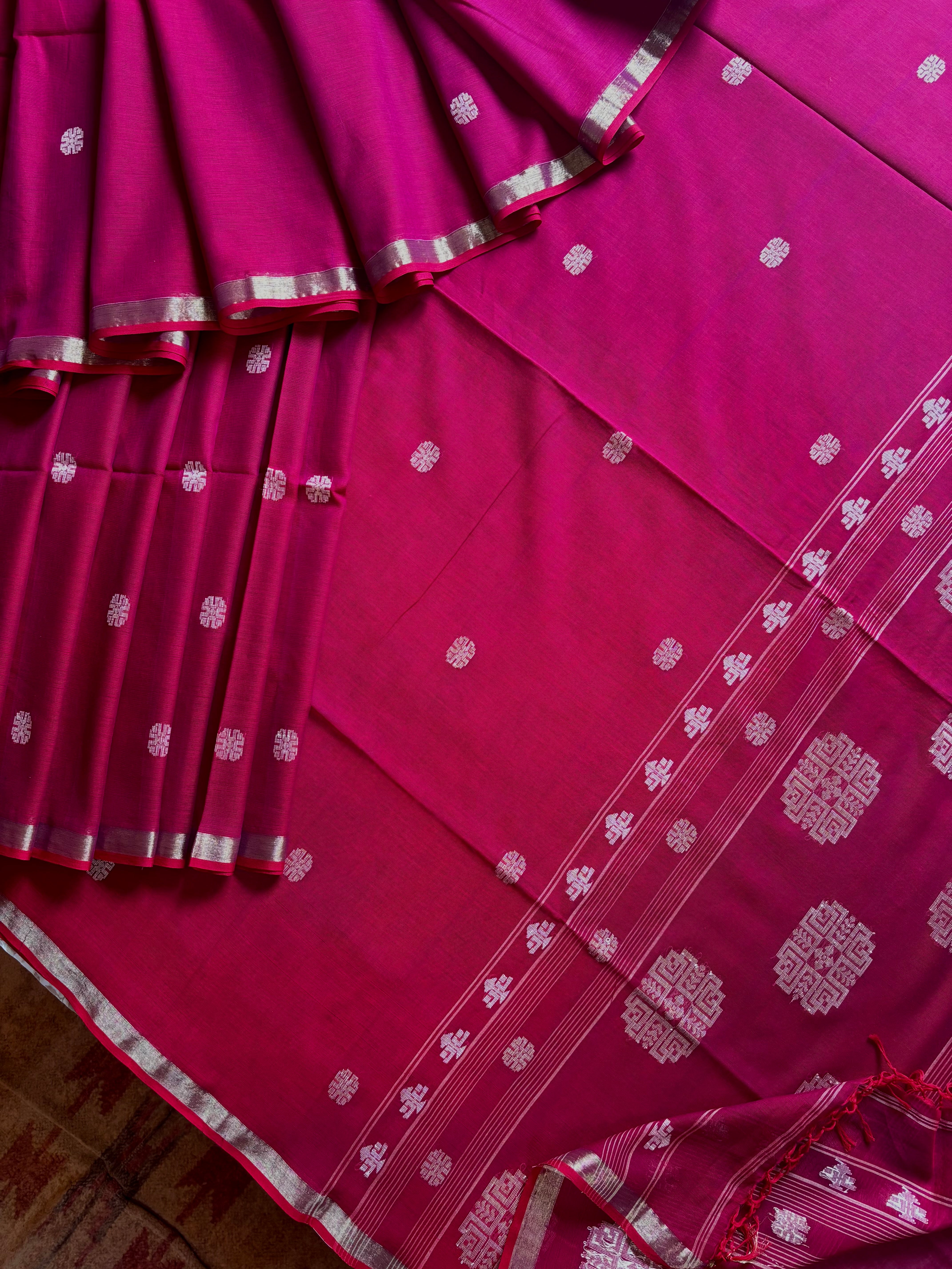 Handwoven Rani Red Dual Toned Cotton Jamdani Saree
