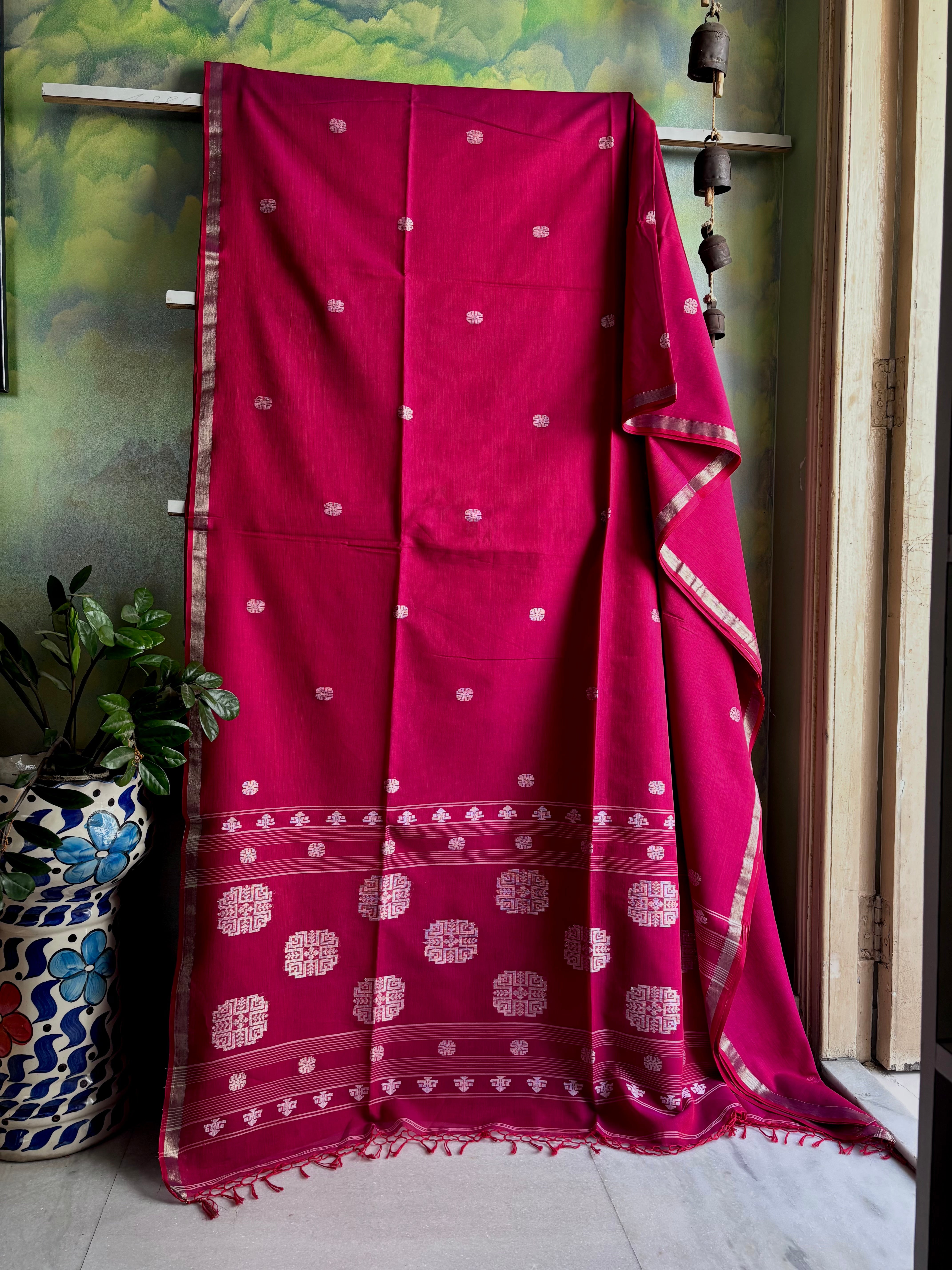 Handwoven Rani Red Dual Toned Cotton Jamdani Saree