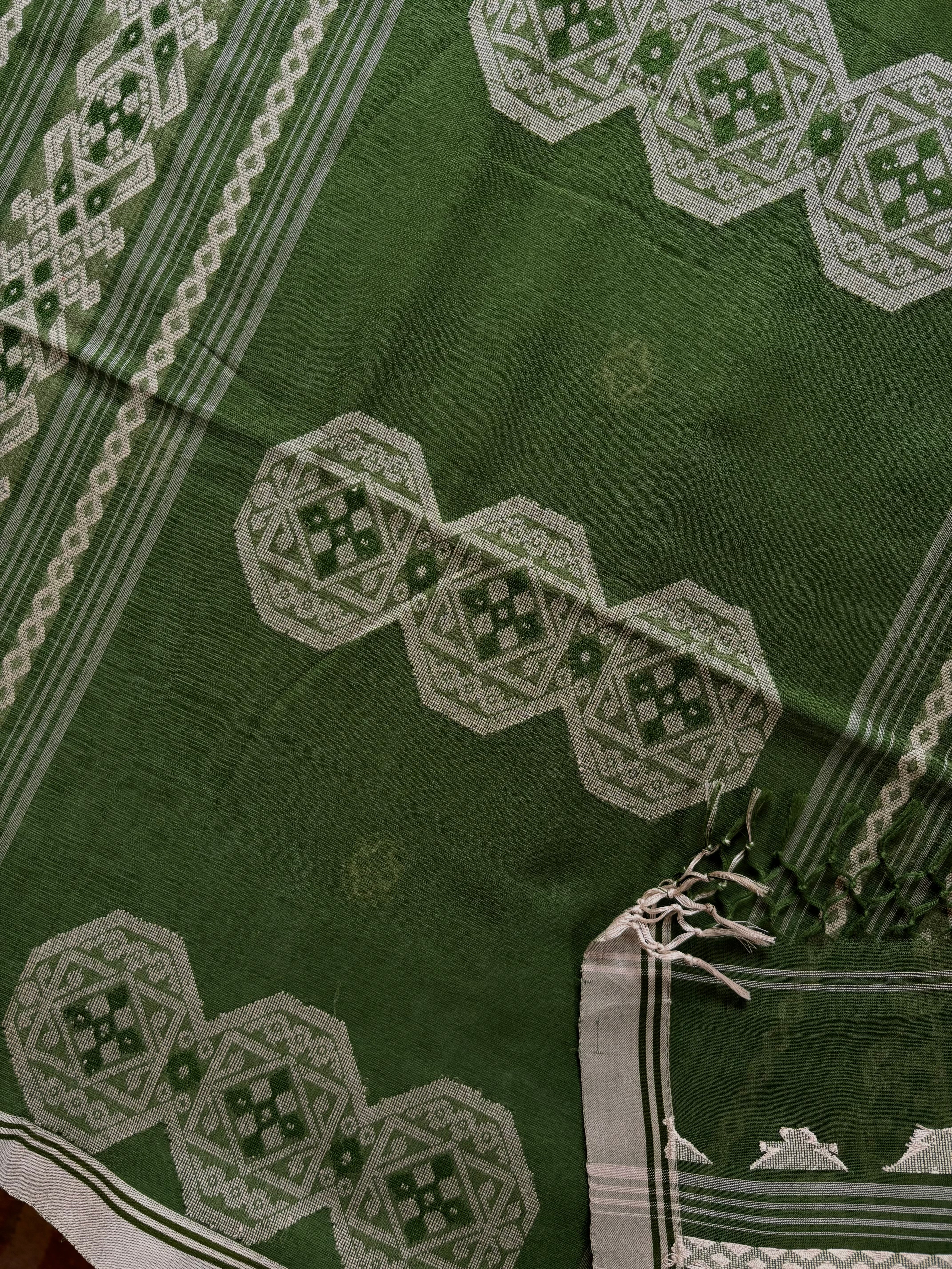 Handwoven Green Colour Cotton Jamdani Saree