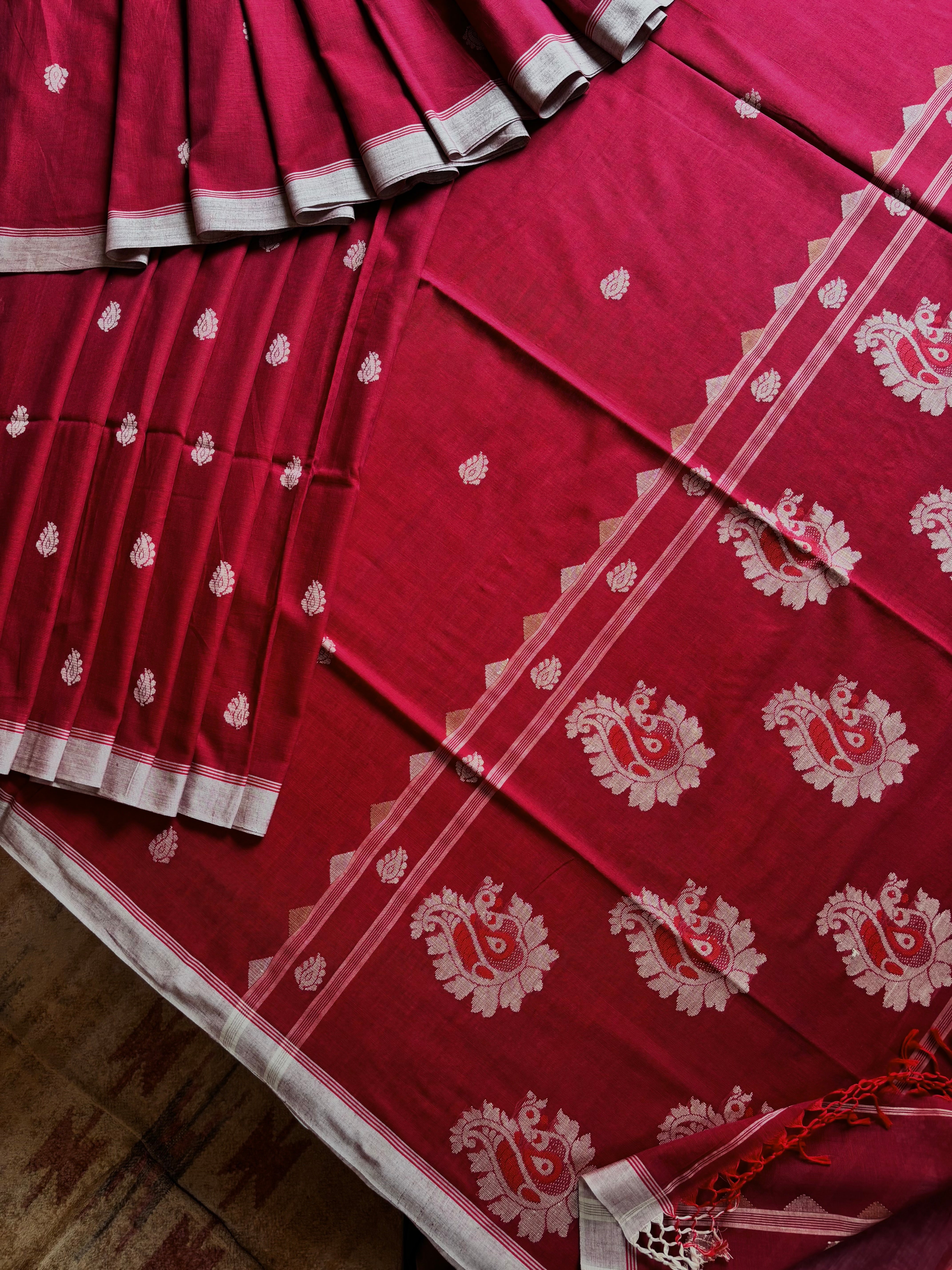 Handwoven Maroonish Red Colour Cotton Jamdani Saree
