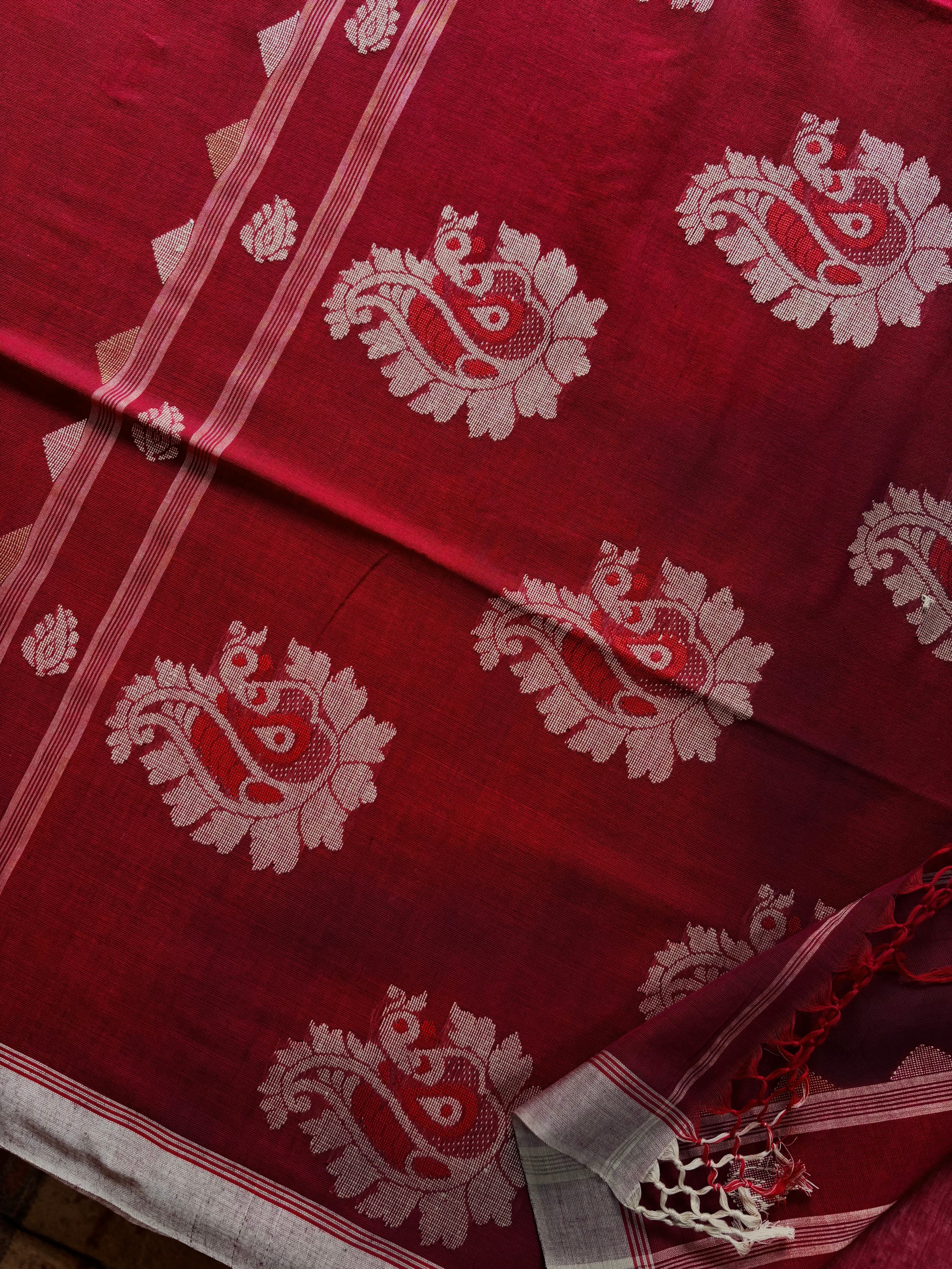 Handwoven Maroonish Red Colour Cotton Jamdani Saree