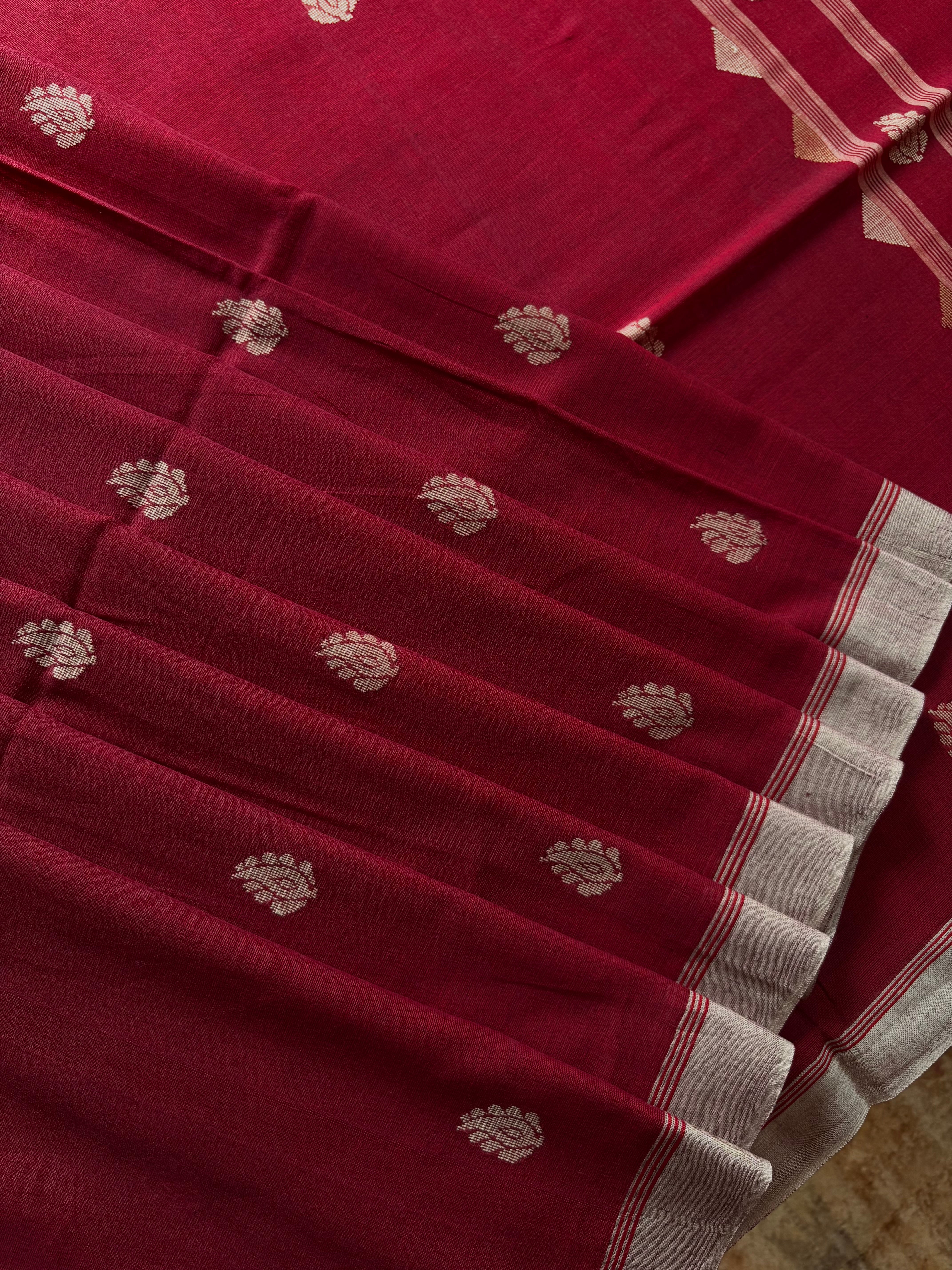 Handwoven Maroonish Red Colour Cotton Jamdani Saree