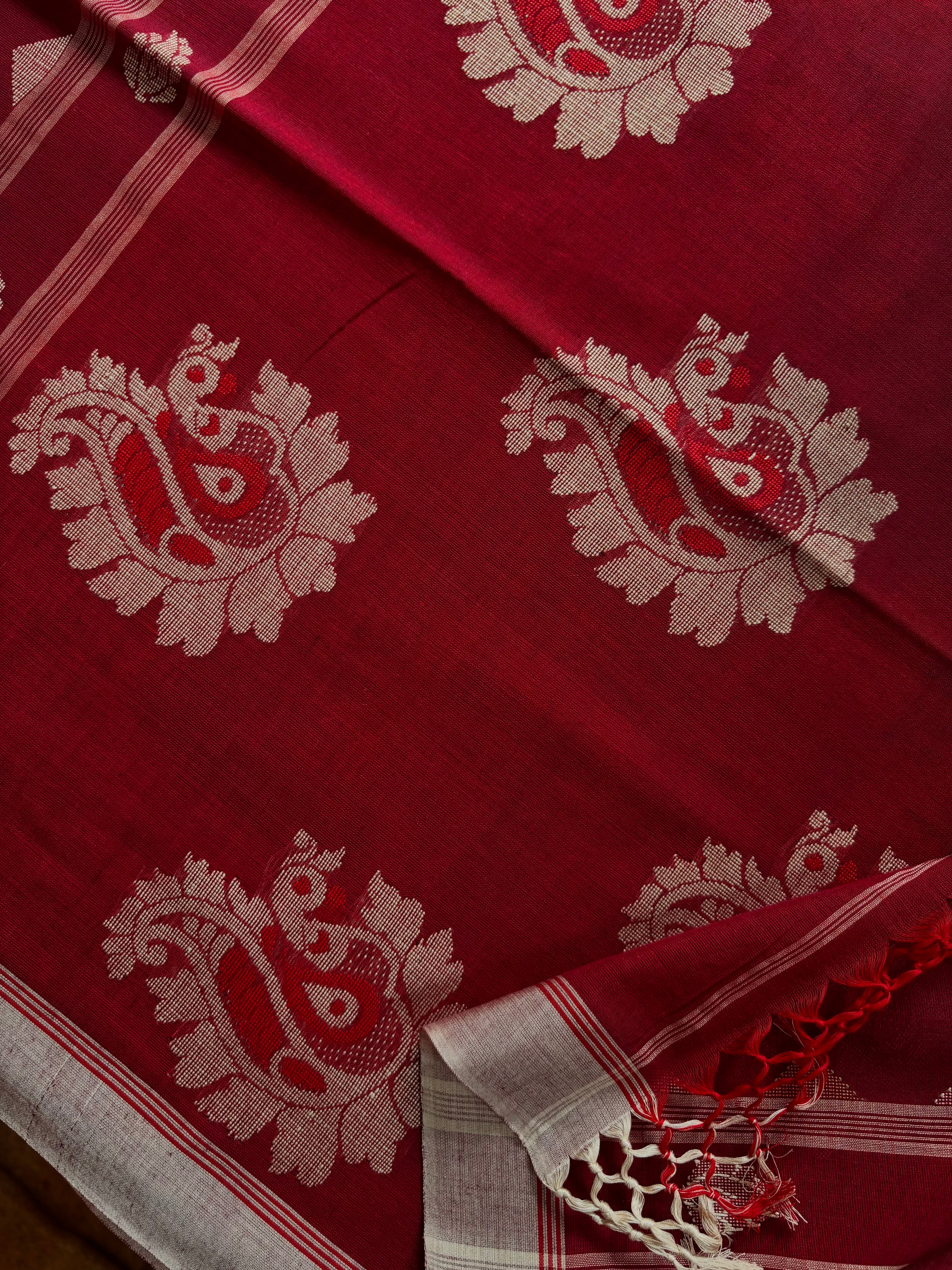 Handwoven Maroonish Red Colour Cotton Jamdani Saree
