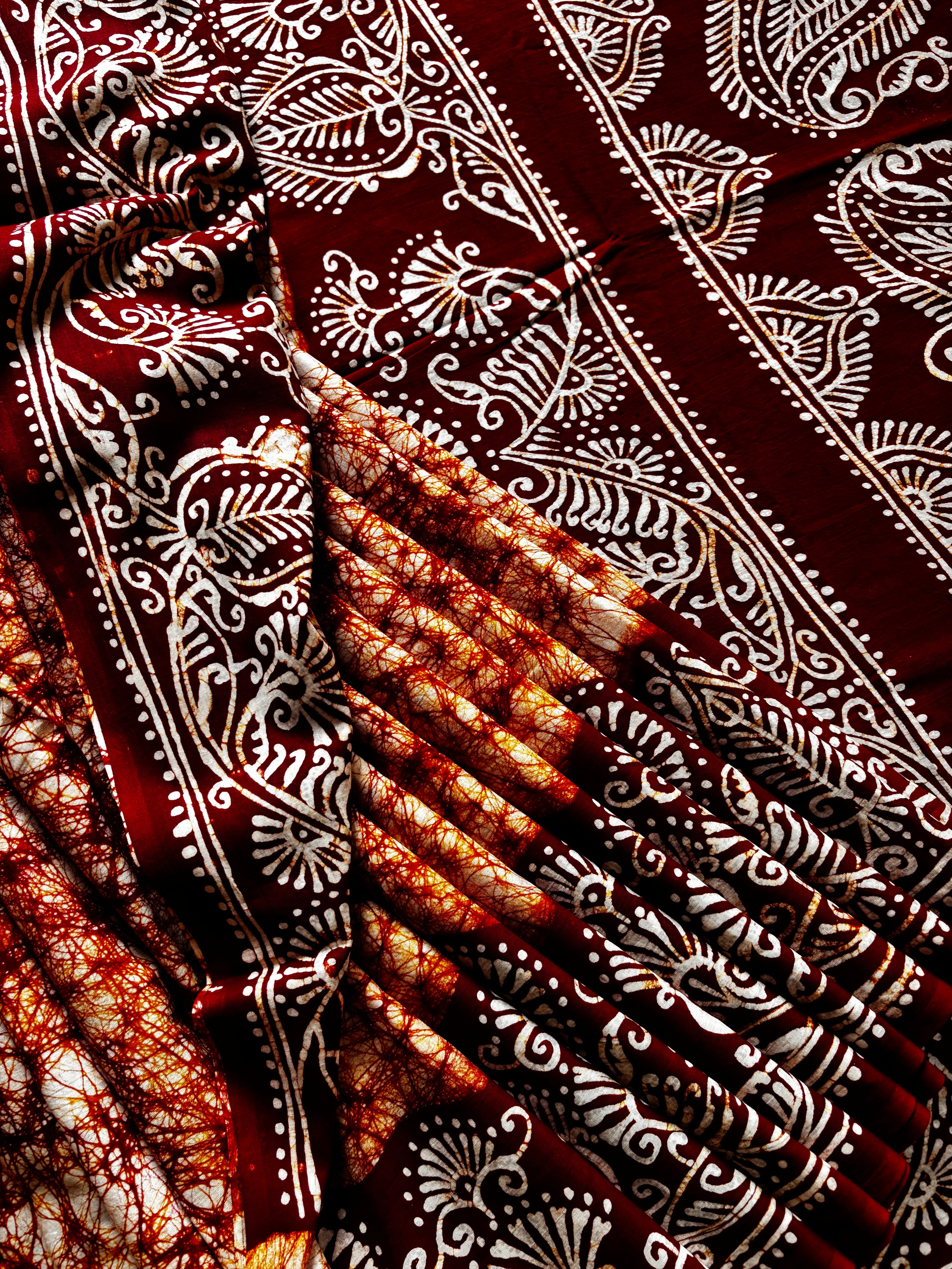 Hand Batik Orange Red Mul Cotton Saree