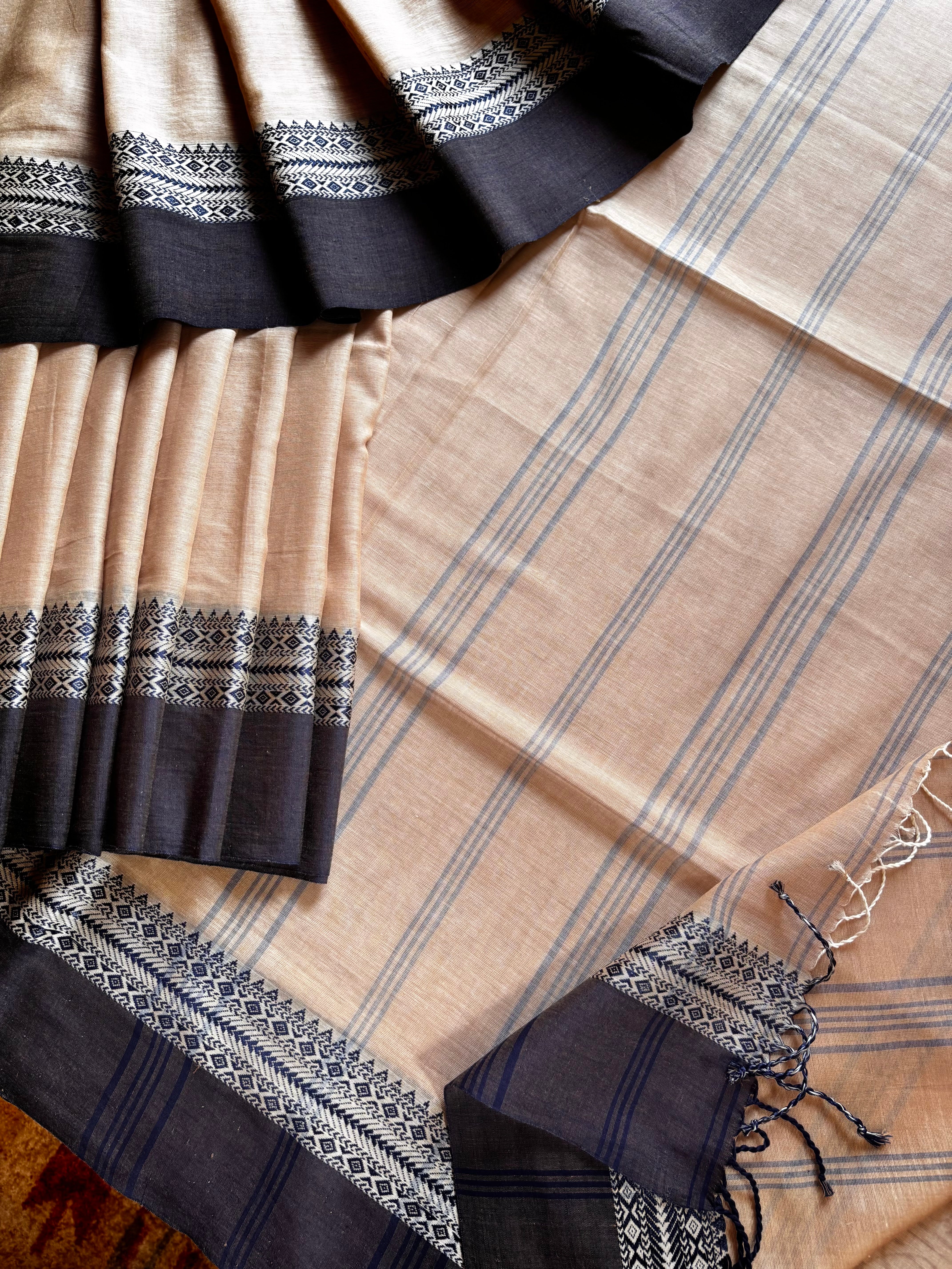 Handwoven Beige Black Phulia Cotton Saree