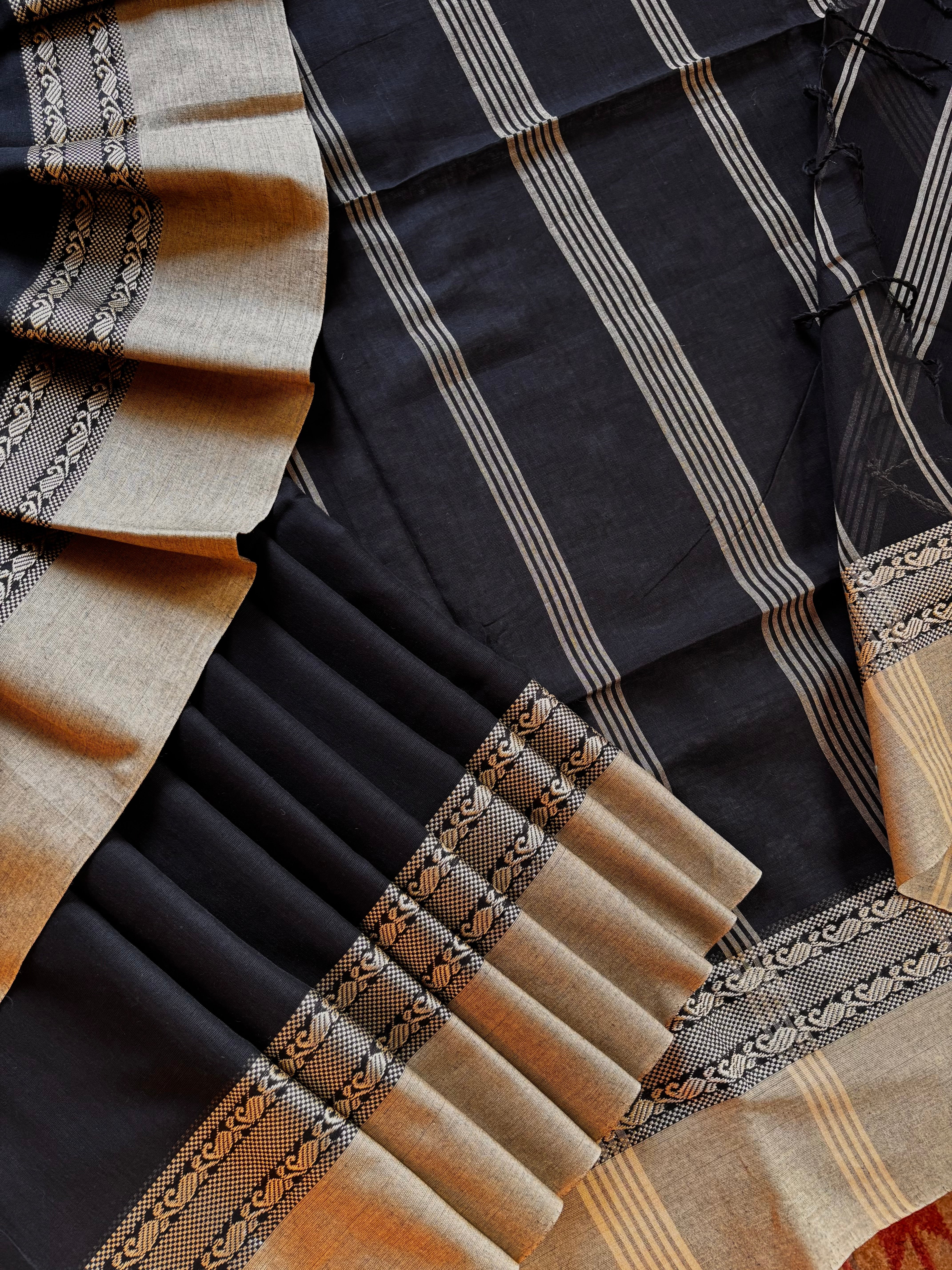 Handwoven Black Beige Phulia Cotton Saree