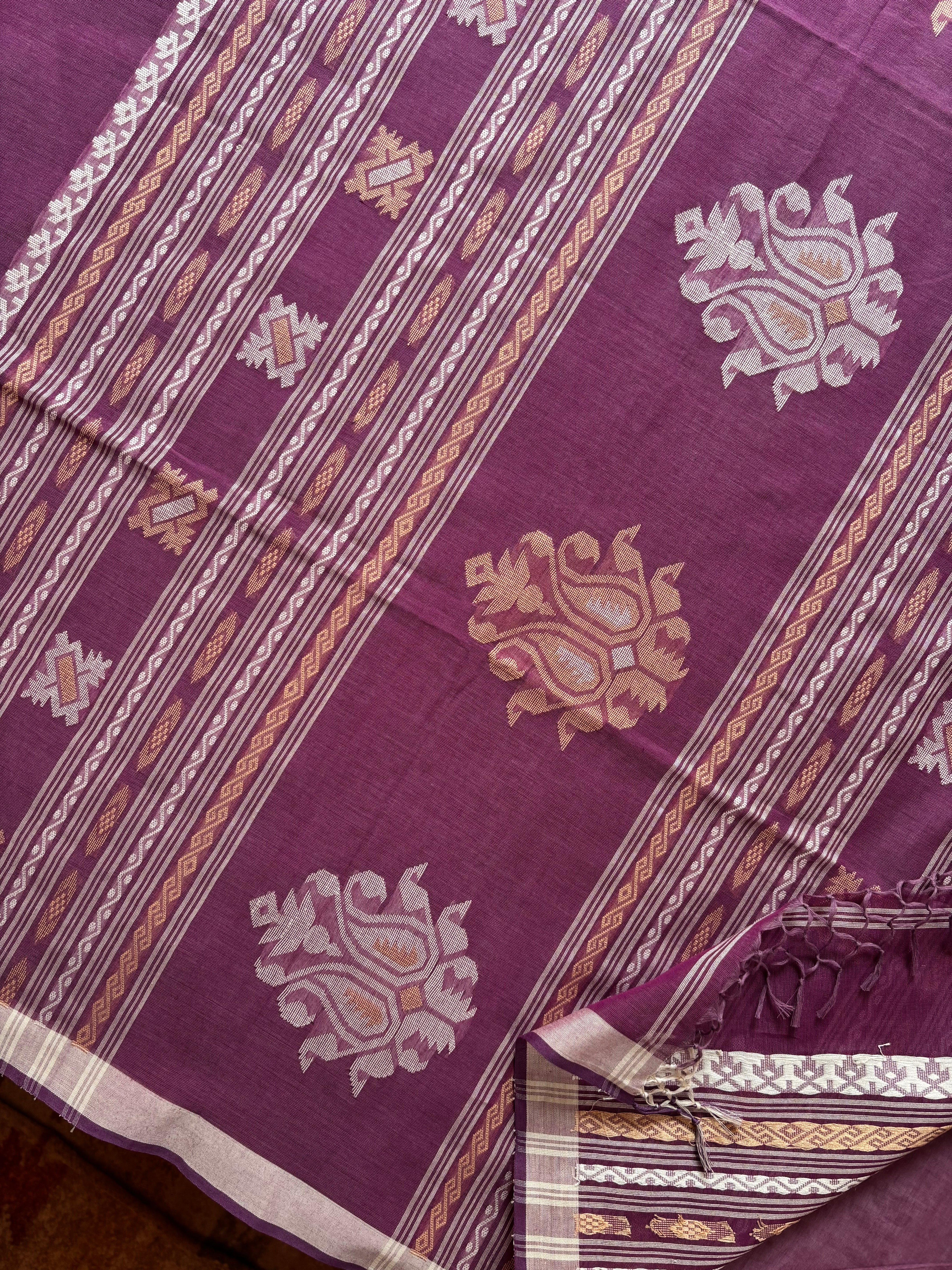 Handwoven Onion Pink Colour Cotton Jamdani Saree