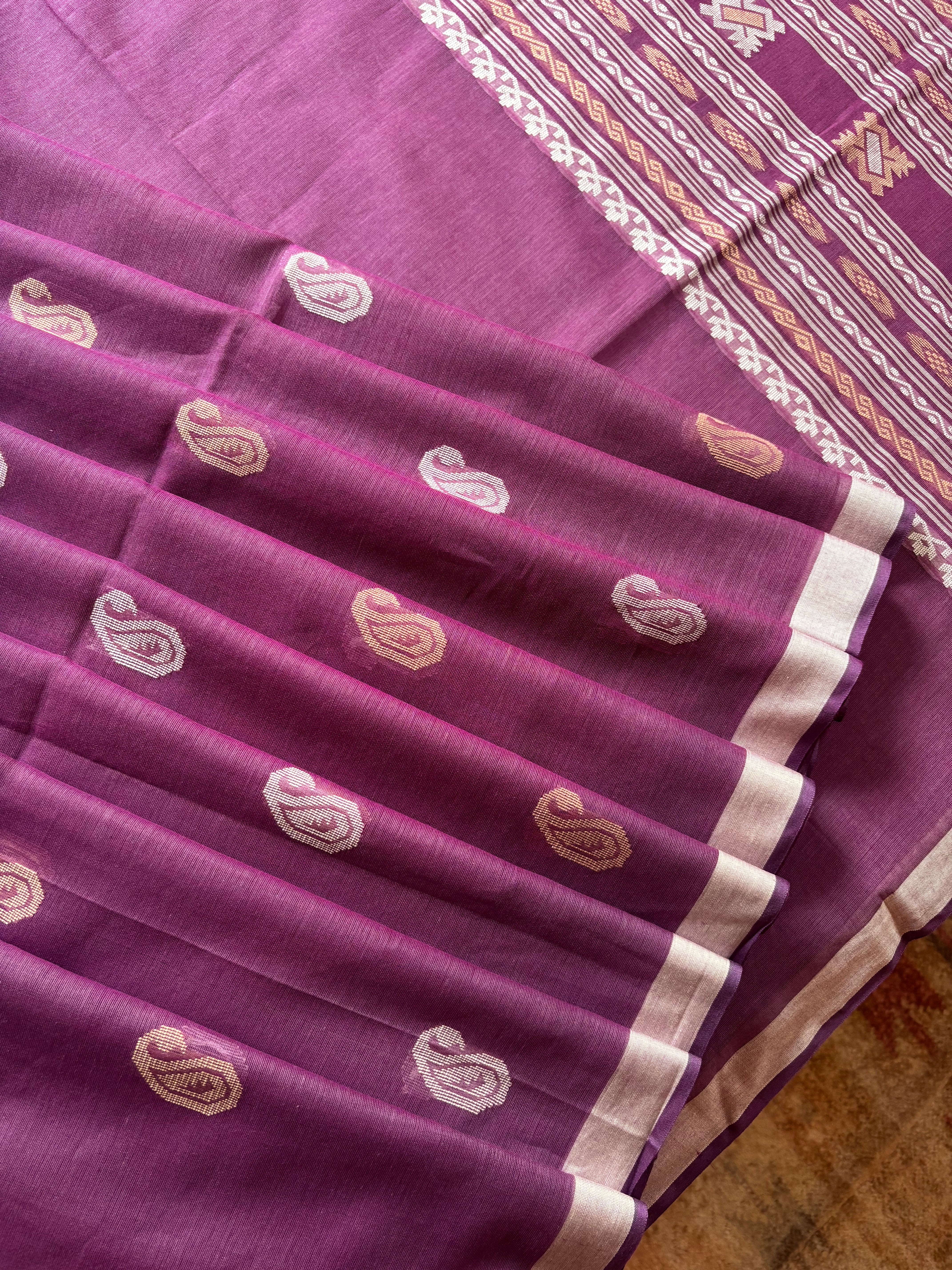 Handwoven Onion Pink Colour Cotton Jamdani Saree