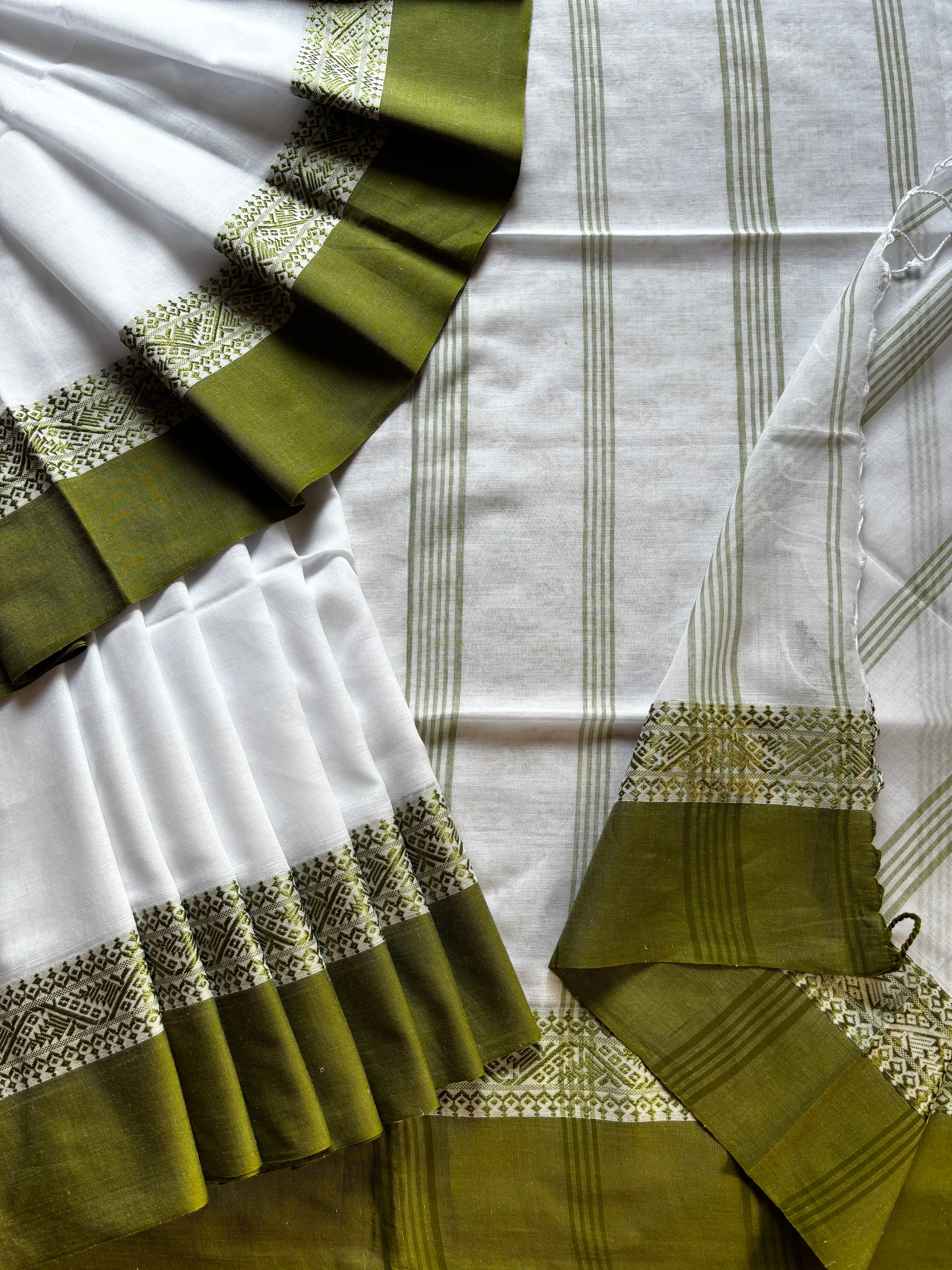 Handwoven White Green Phulia Cotton Saree