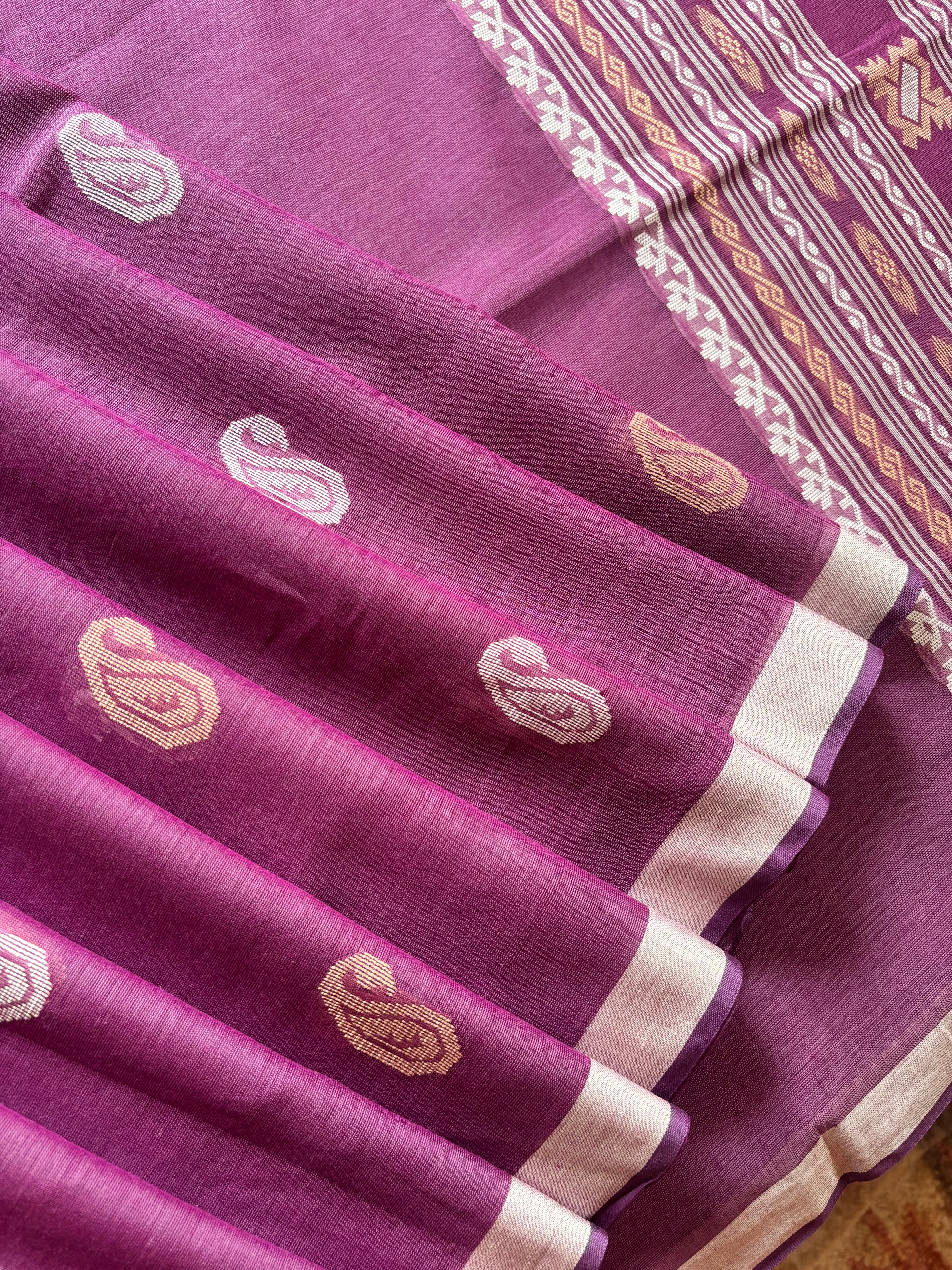 Handwoven Onion Pink Colour Cotton Jamdani Saree