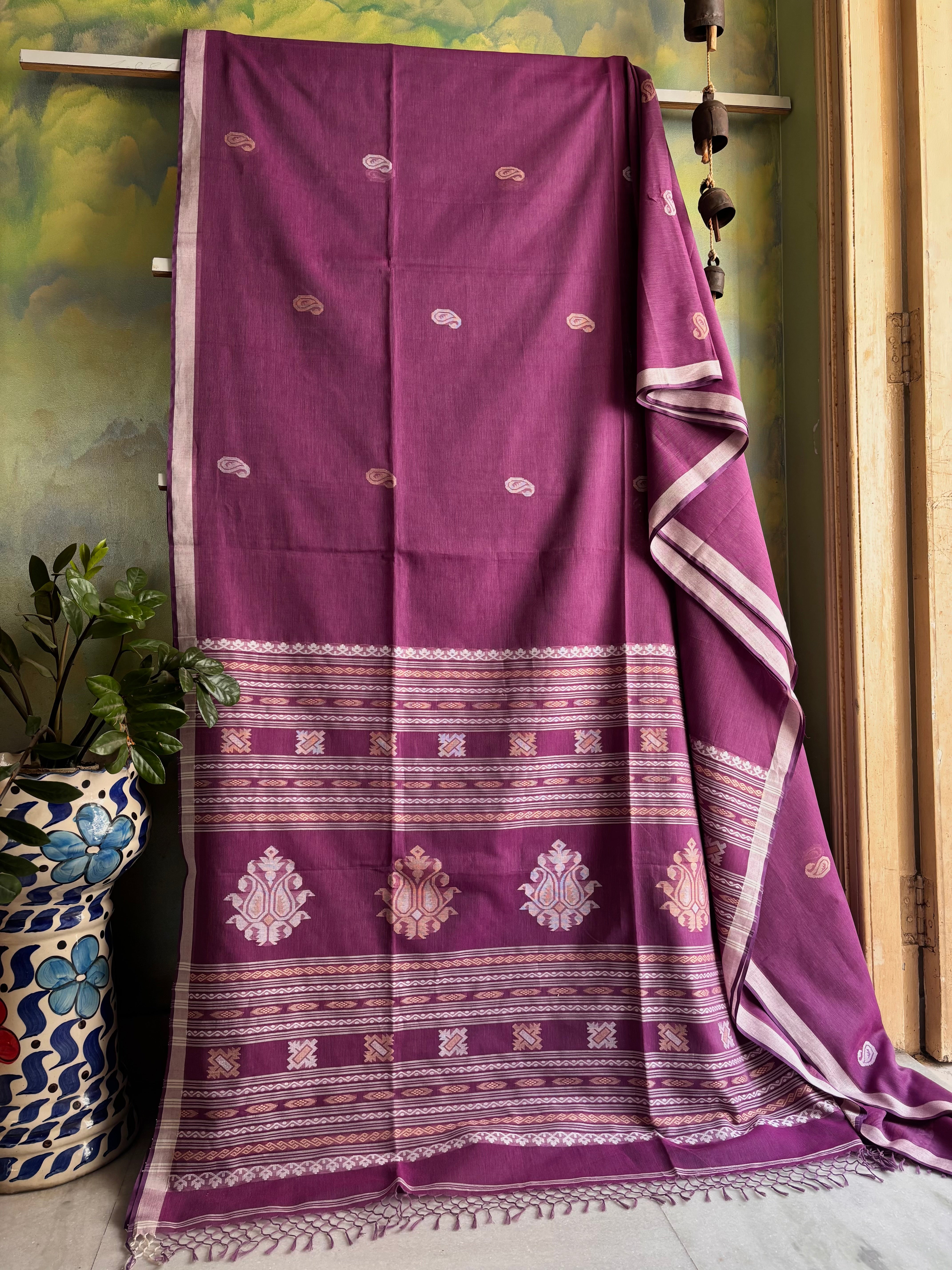 Handwoven Onion Pink Colour Cotton Jamdani Saree