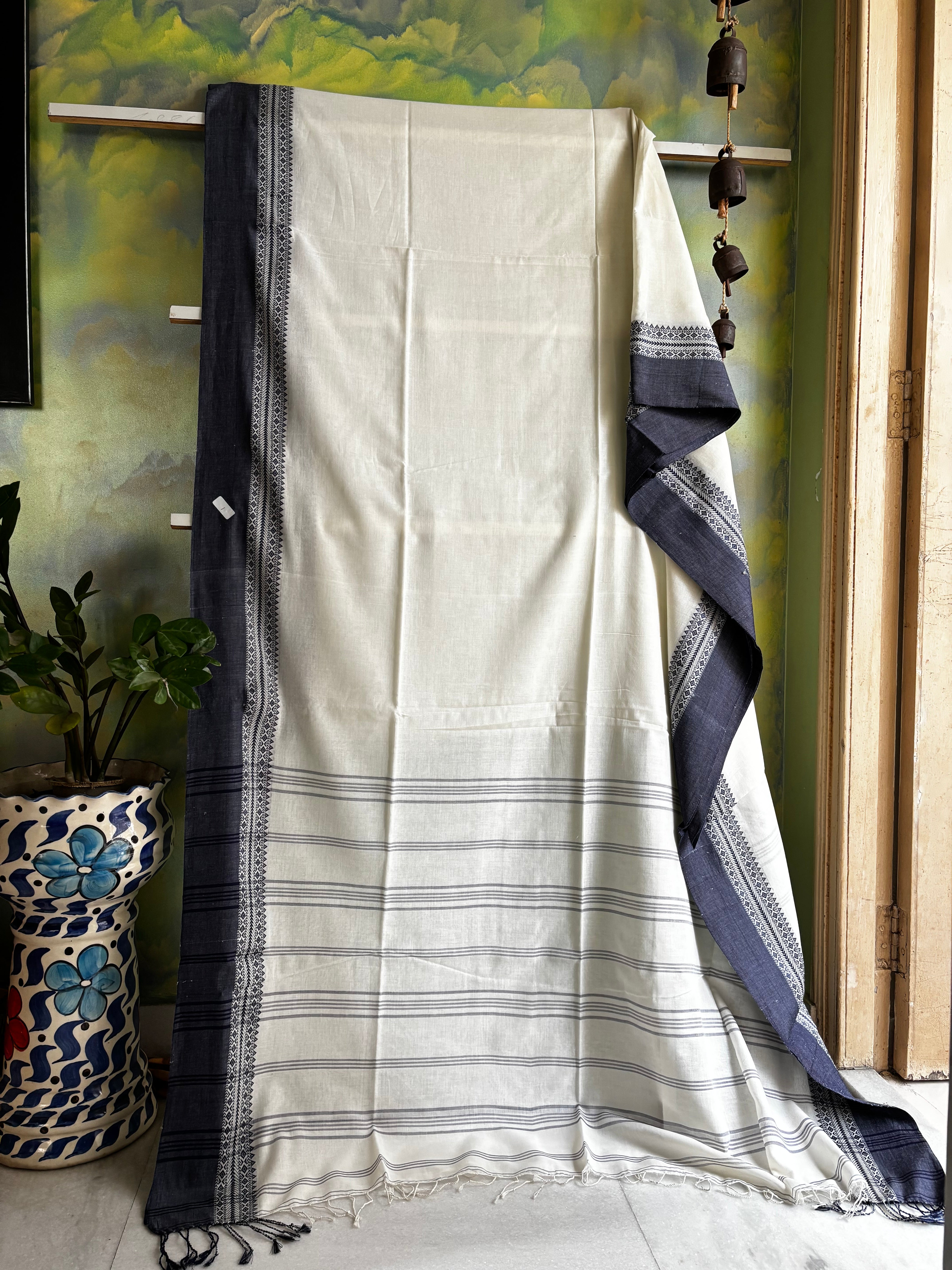 Handwoven Offwhite Blue Phulia Cotton Saree