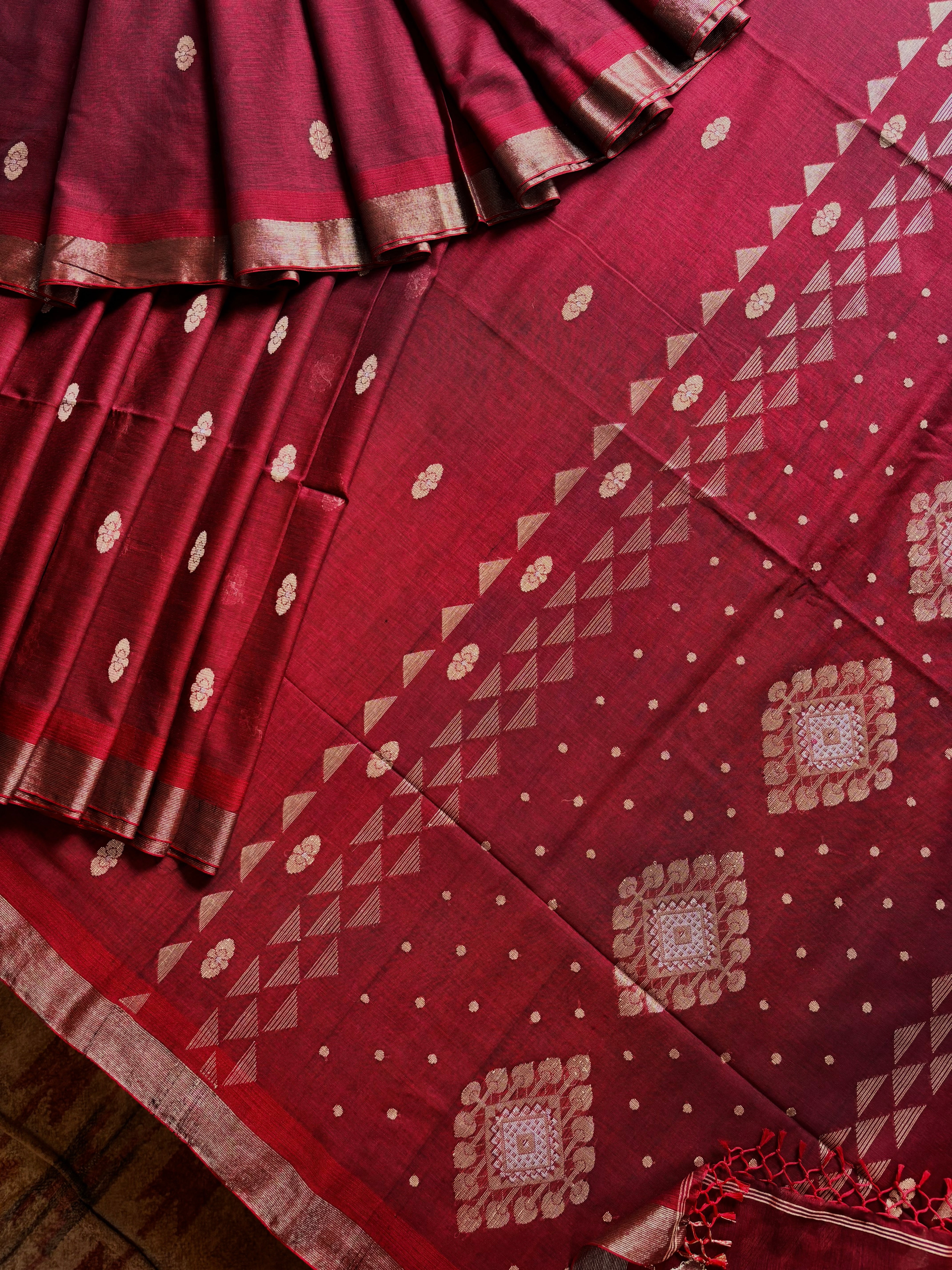 Handwoven Maroon Colour Cotton Jamdani Saree