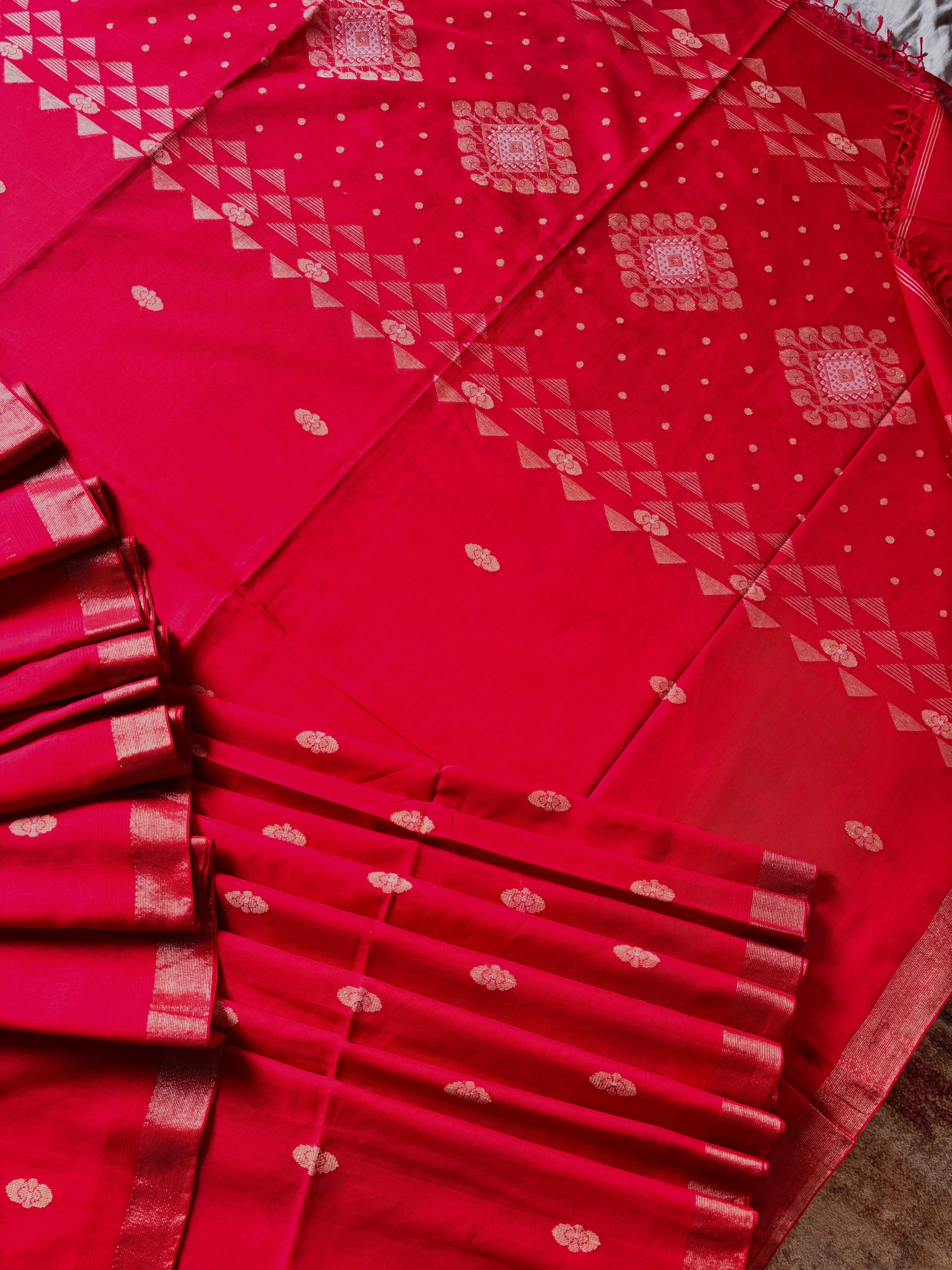 Handwoven Red Colour Cotton Jamdani Saree