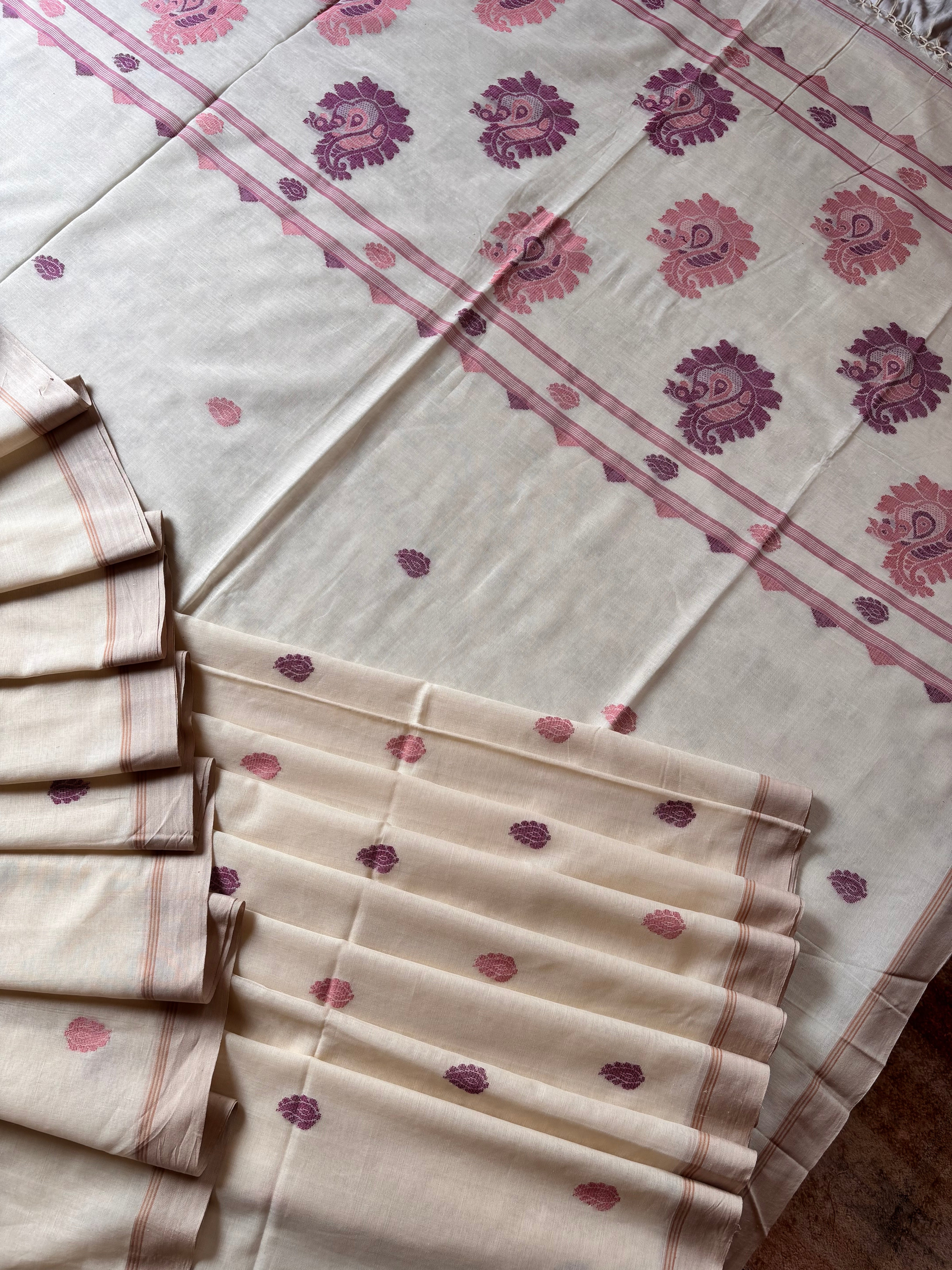 Handwoven Cream Colour Cotton Jamdani Saree