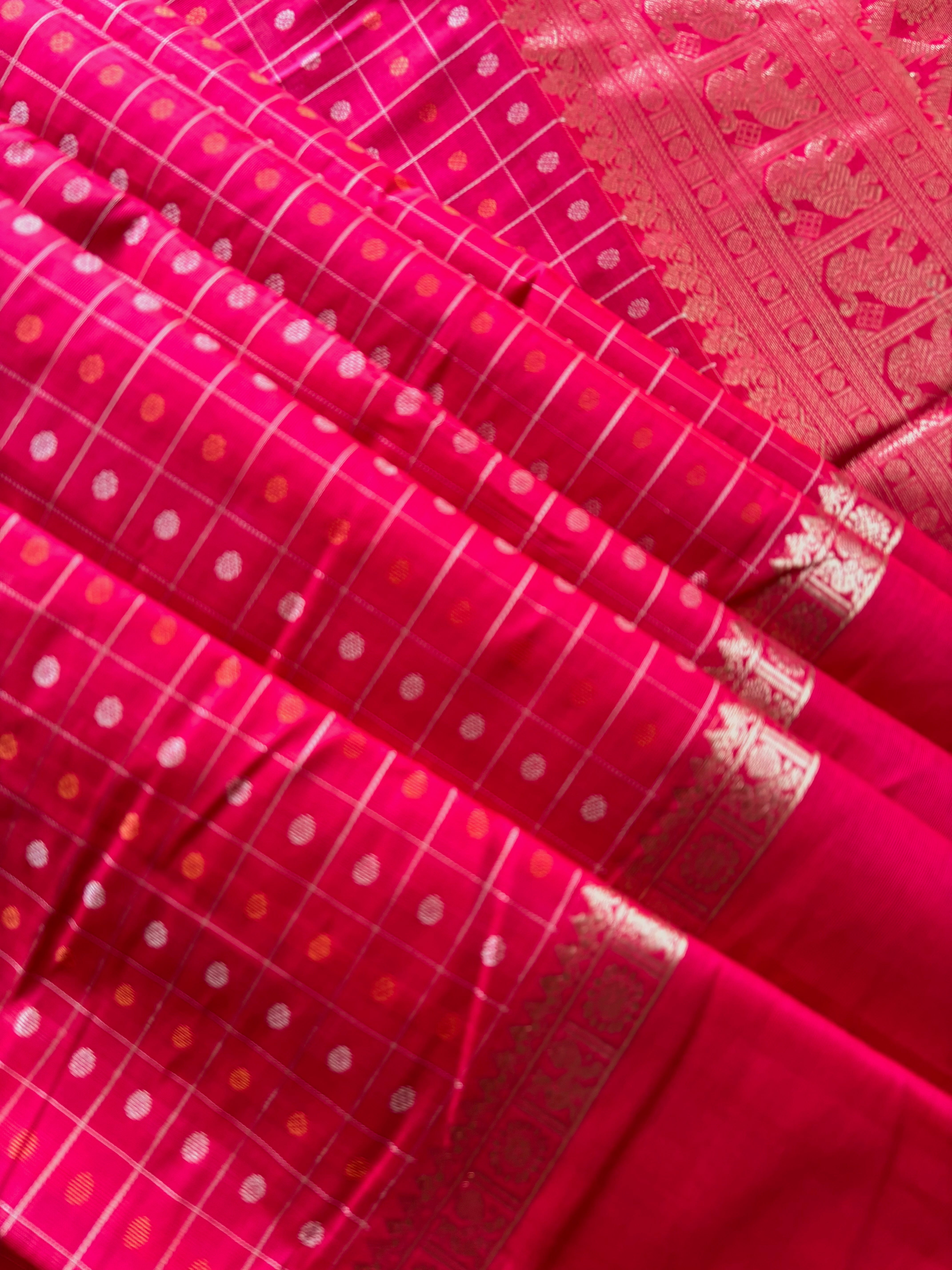 Handwoven Red Colour Kanchipuram Saree