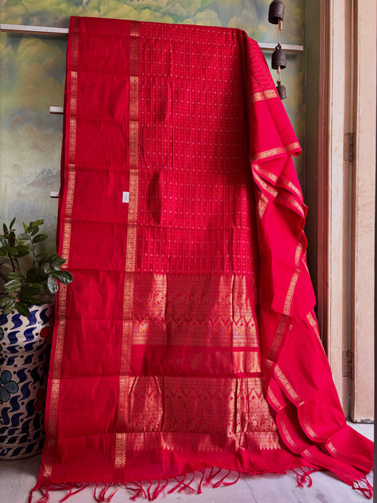 Handwoven Red Colour Kanchipuram Saree