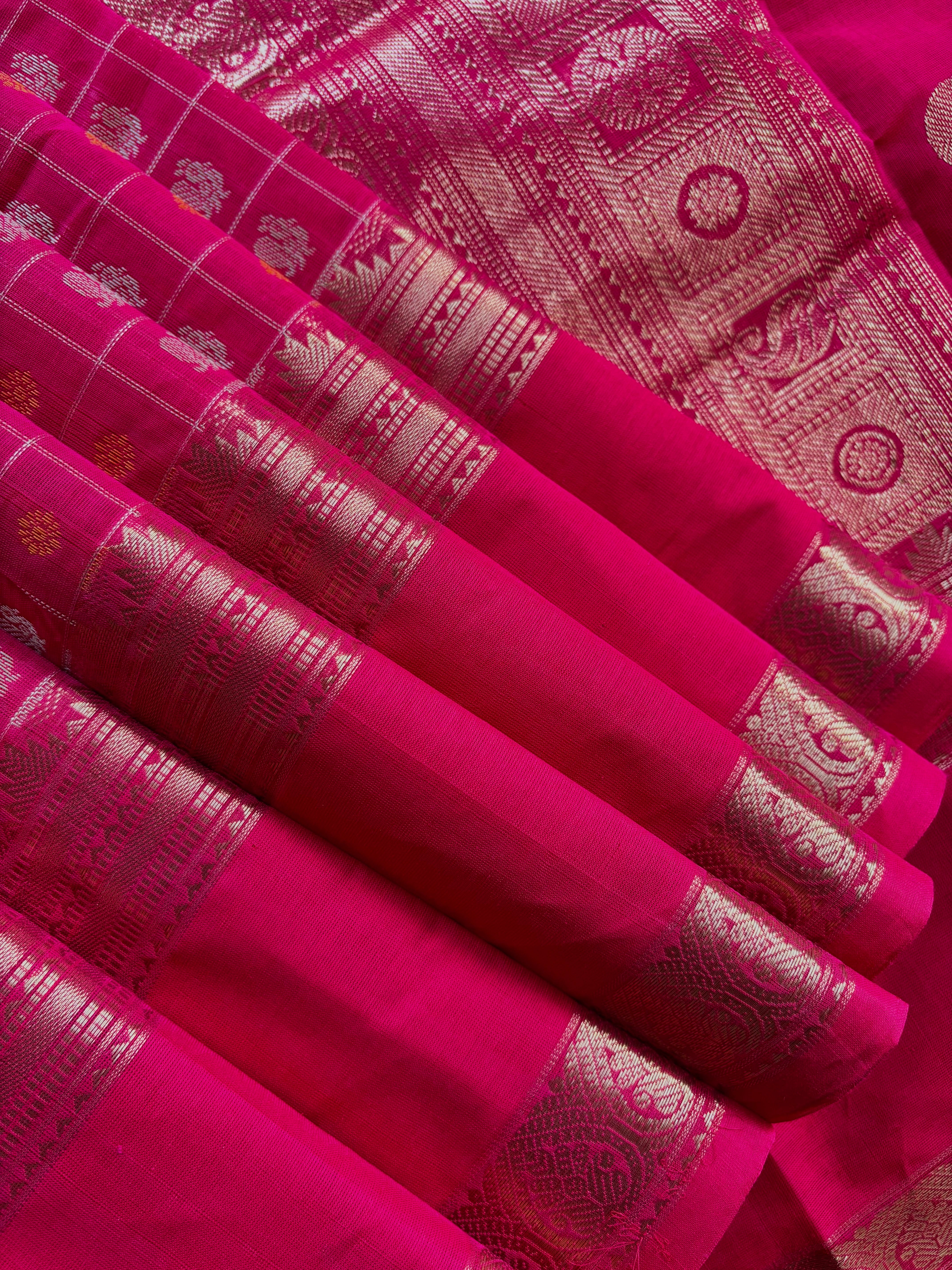 Handwoven Bright Pink Cotton Kanchipuram Saree