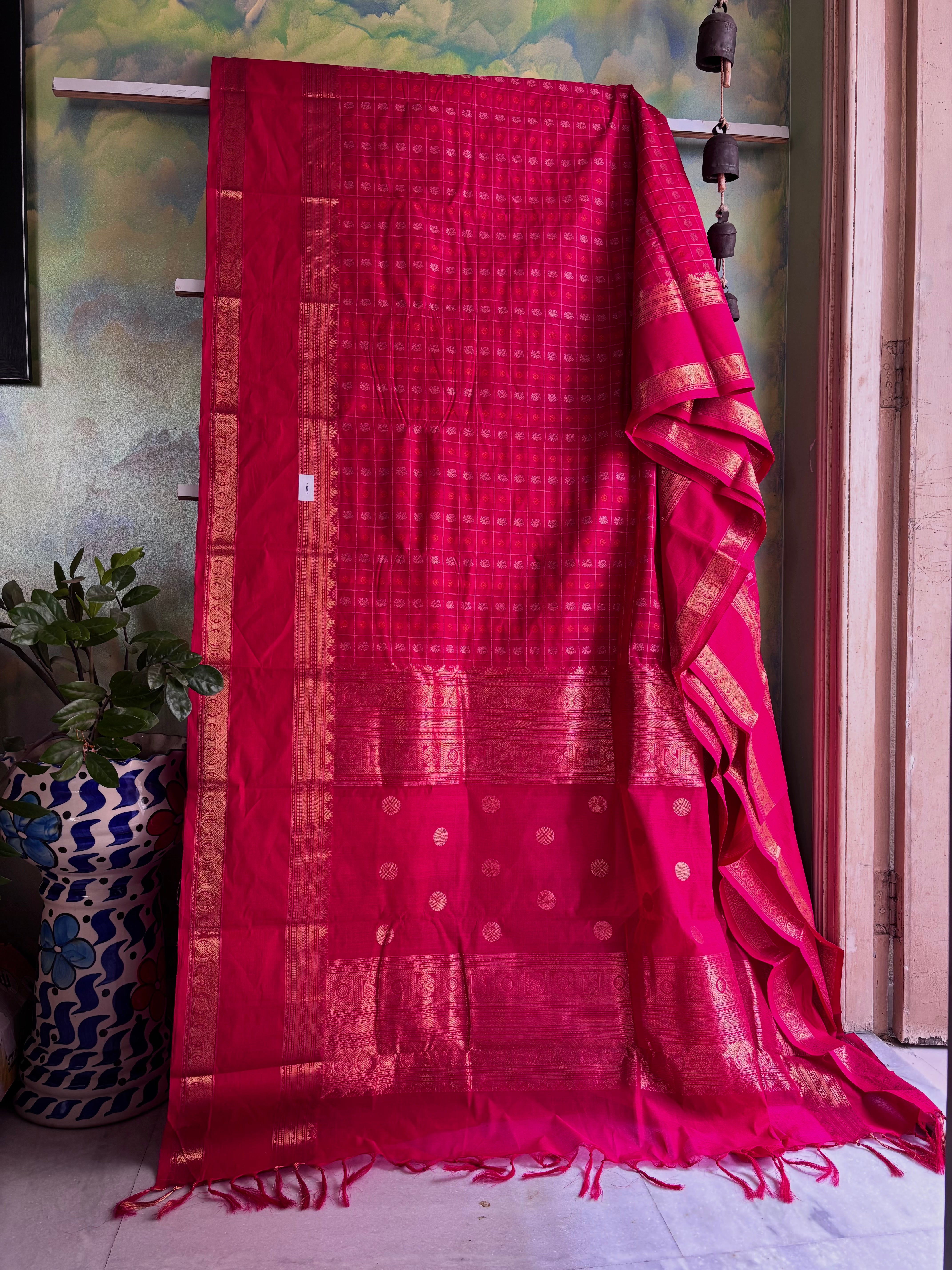 Handwoven Bright Pink Cotton Kanchipuram Saree