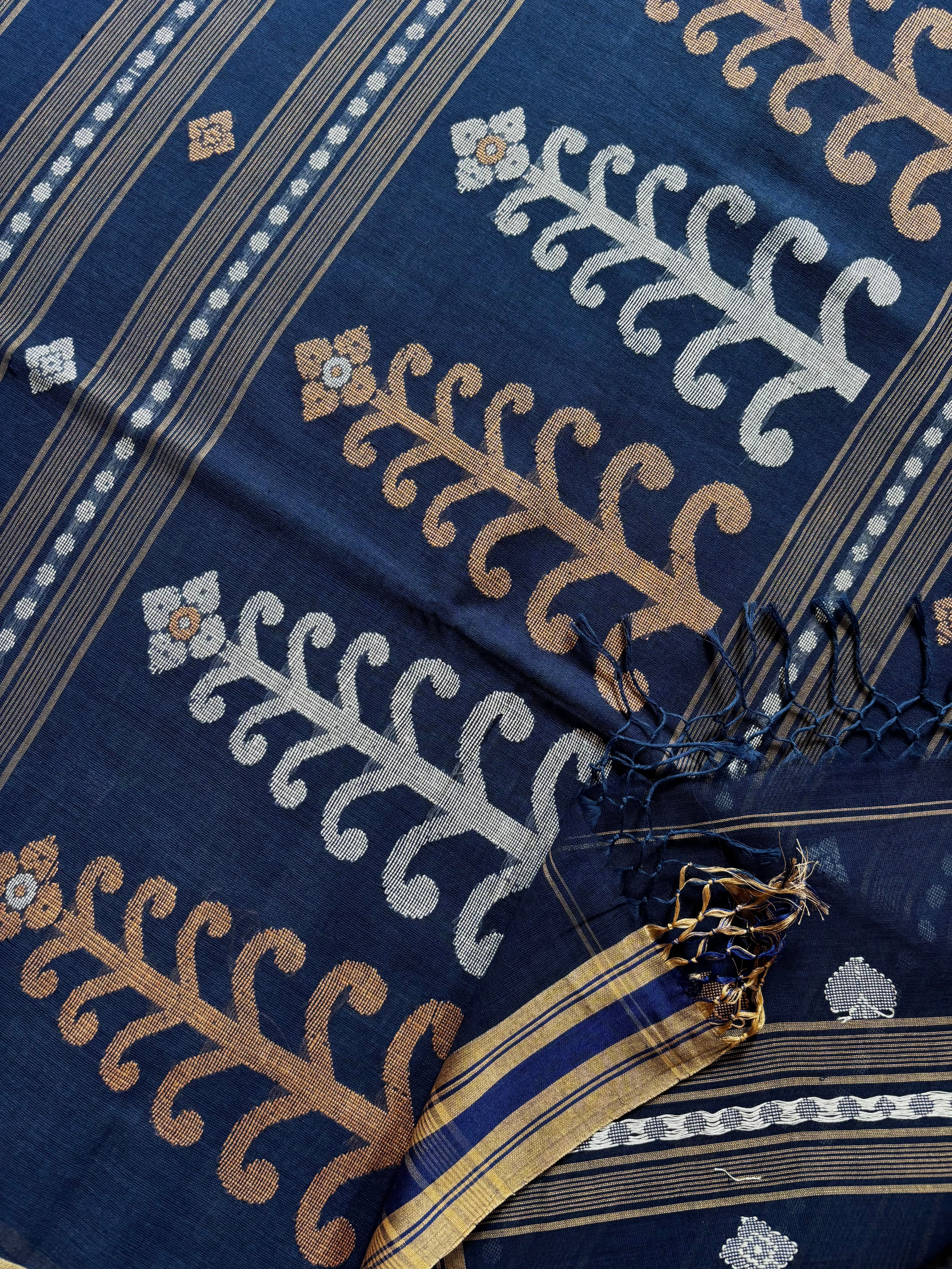 Handwoven Blue Cotton Jamdani Saree