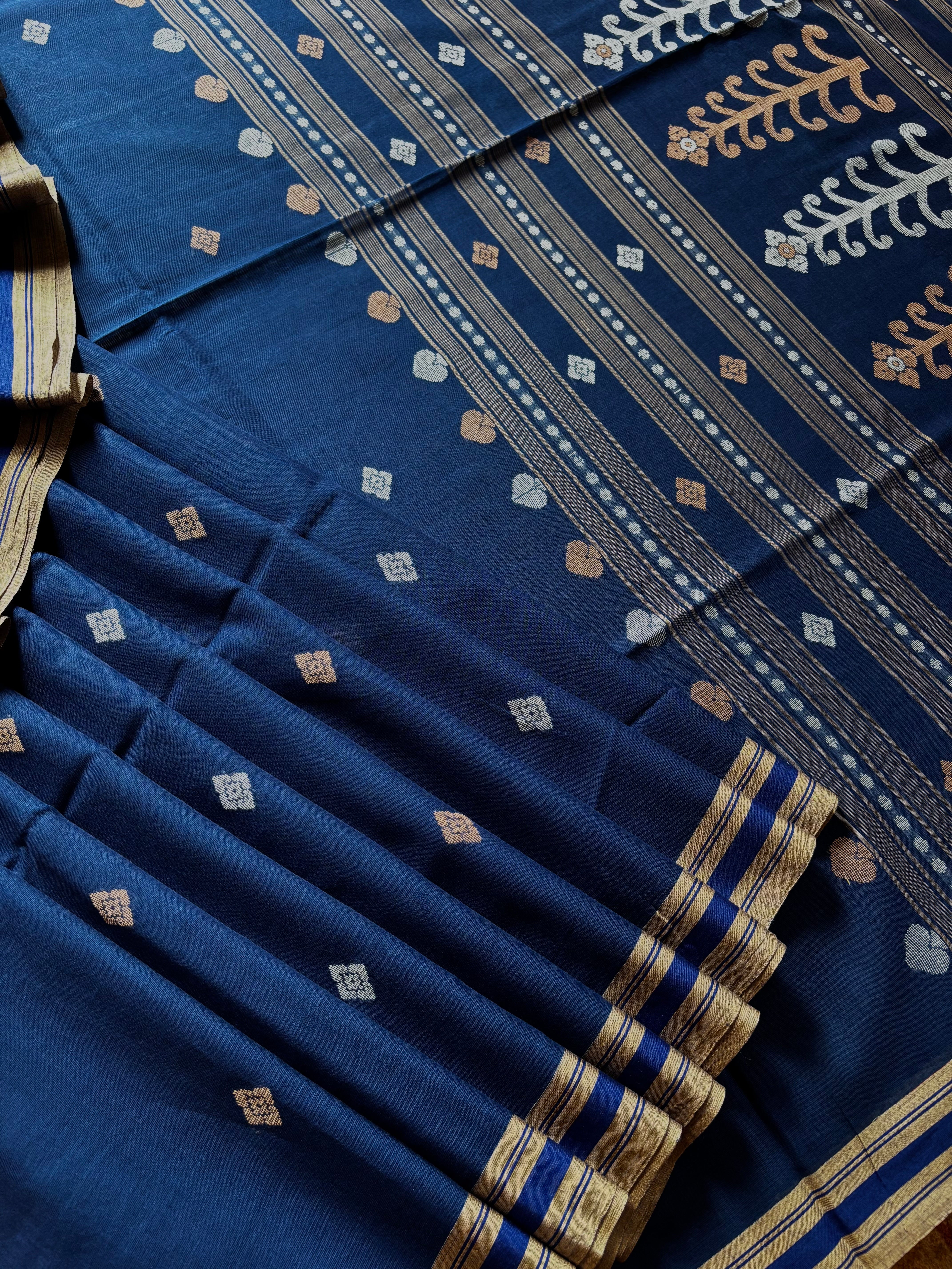 Handwoven Blue Cotton Jamdani Saree