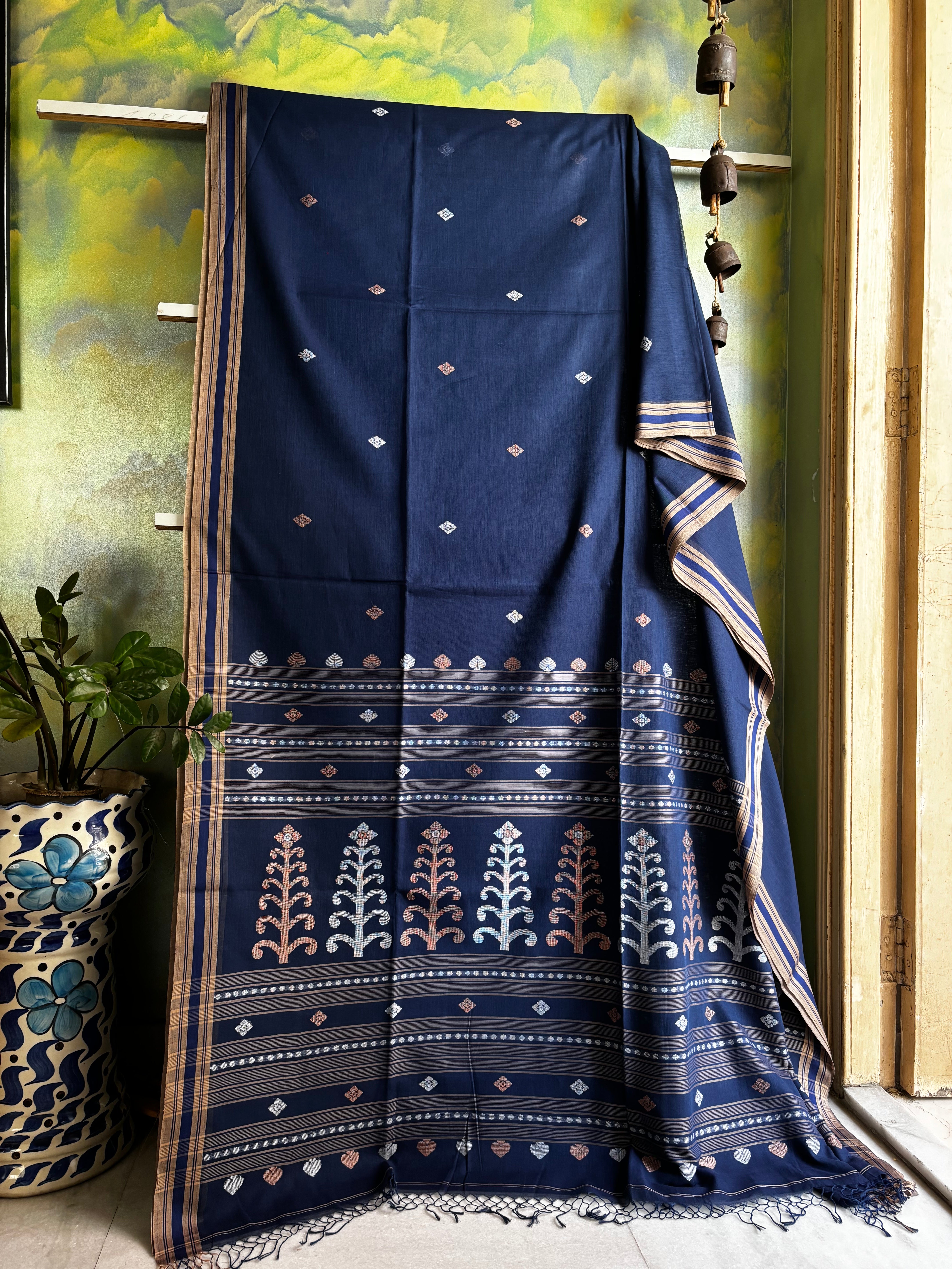 Handwoven Blue Cotton Jamdani Saree