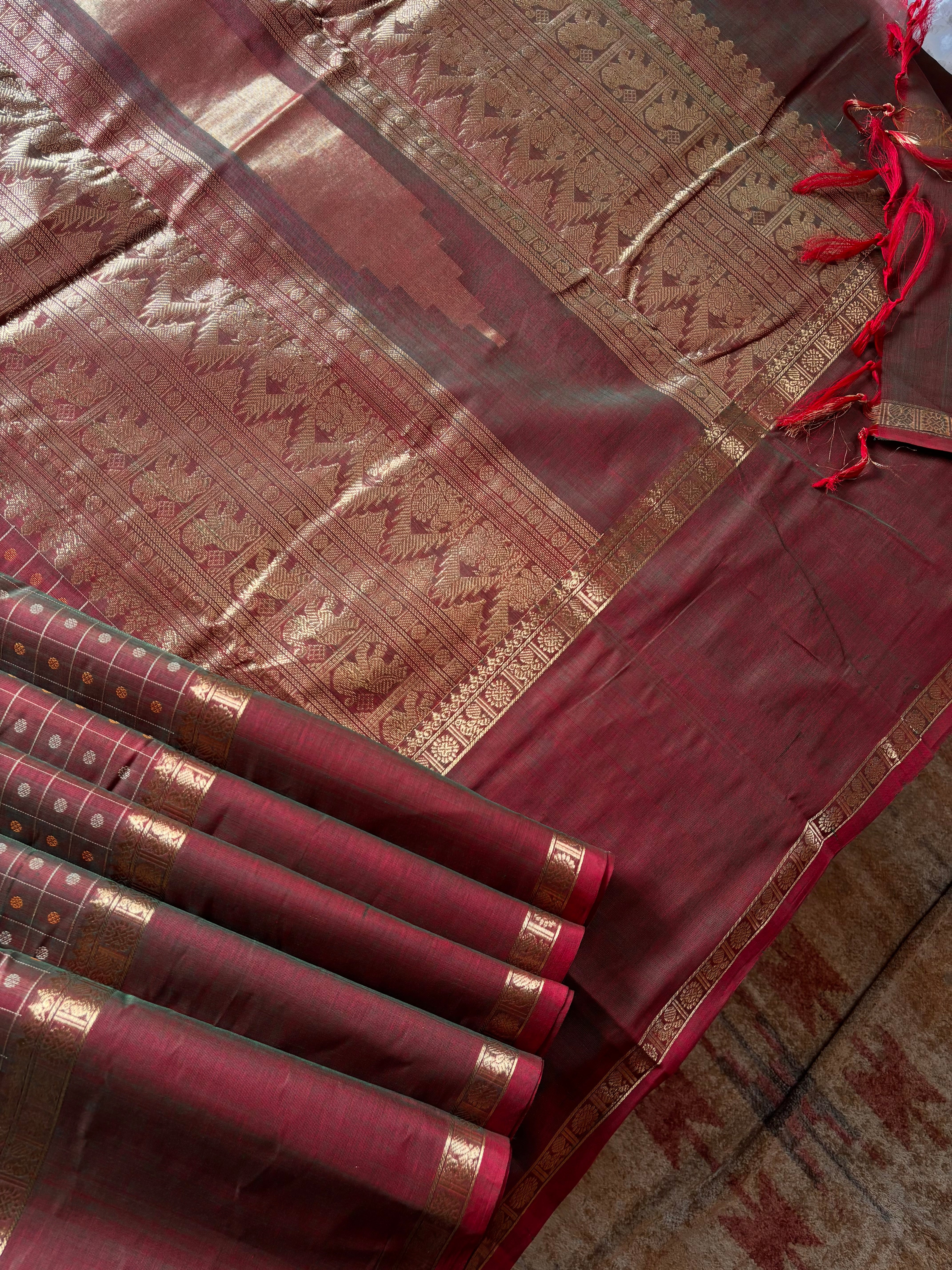 Handwoven Dual Toned Cotton Kanchipuram Saree