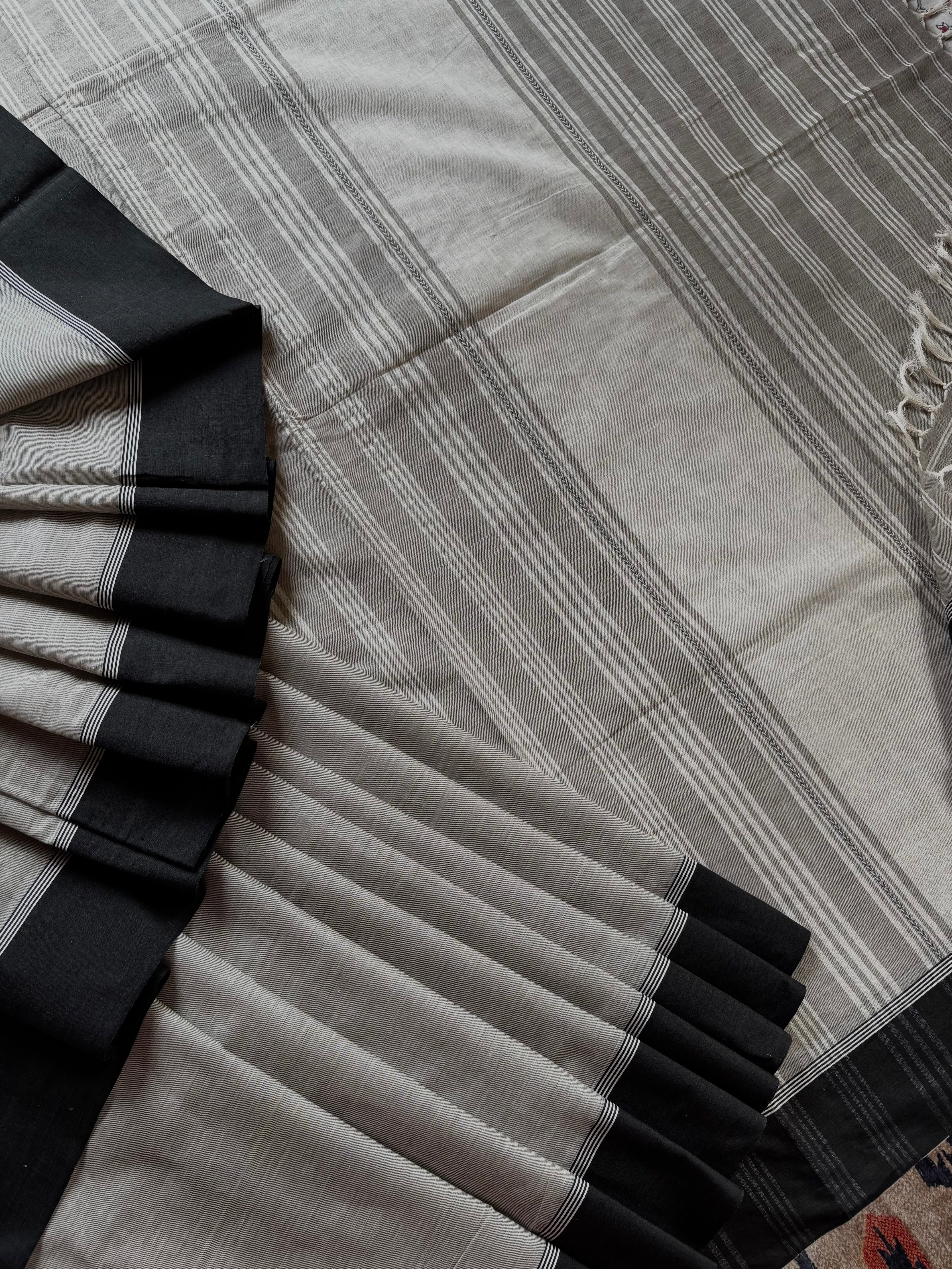 Handwoven Grey Black Colour Pure Cotton Begampuri Saree