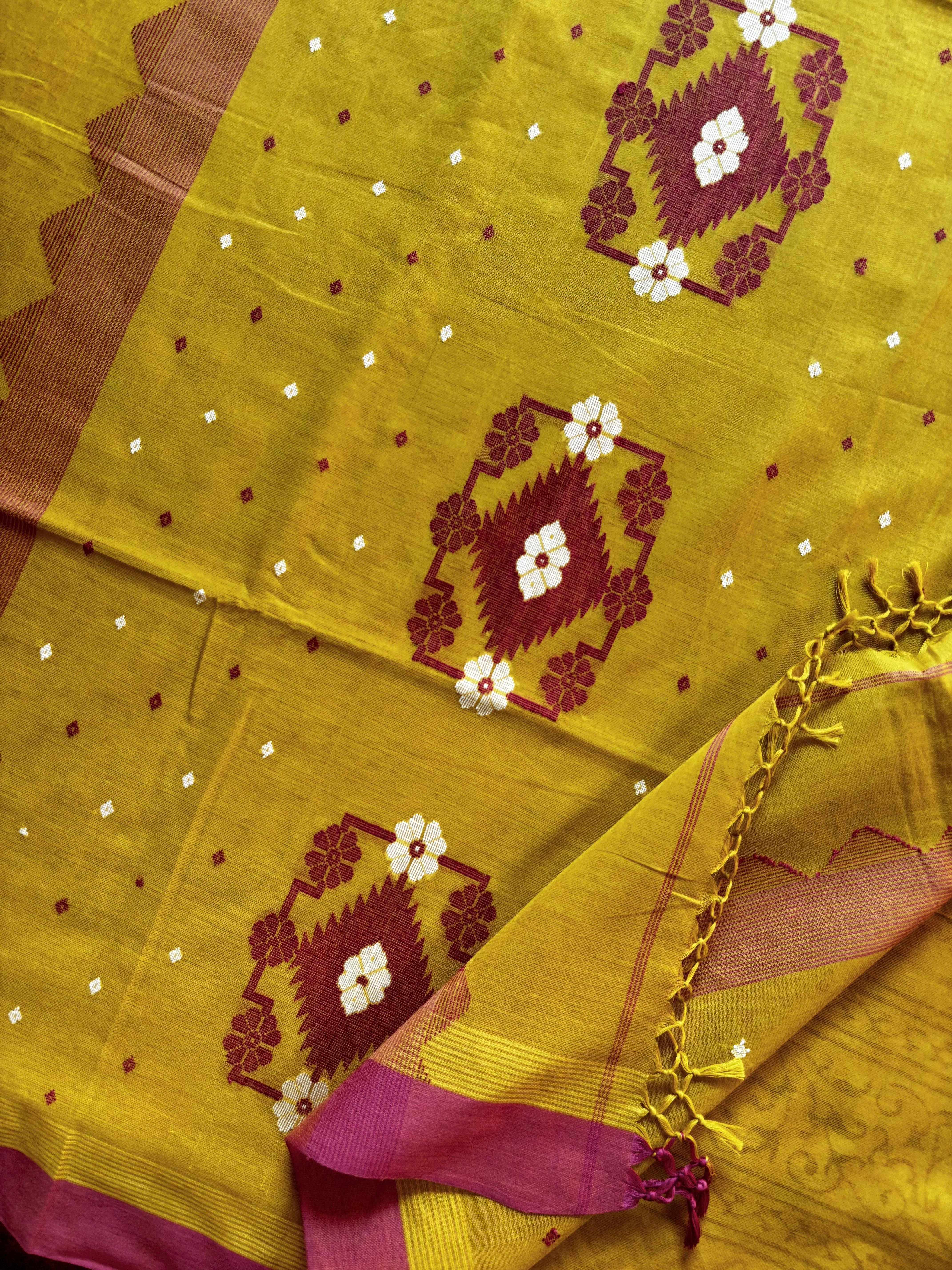 Handwoven Greenish Yellow Cotton Jamdani Saree