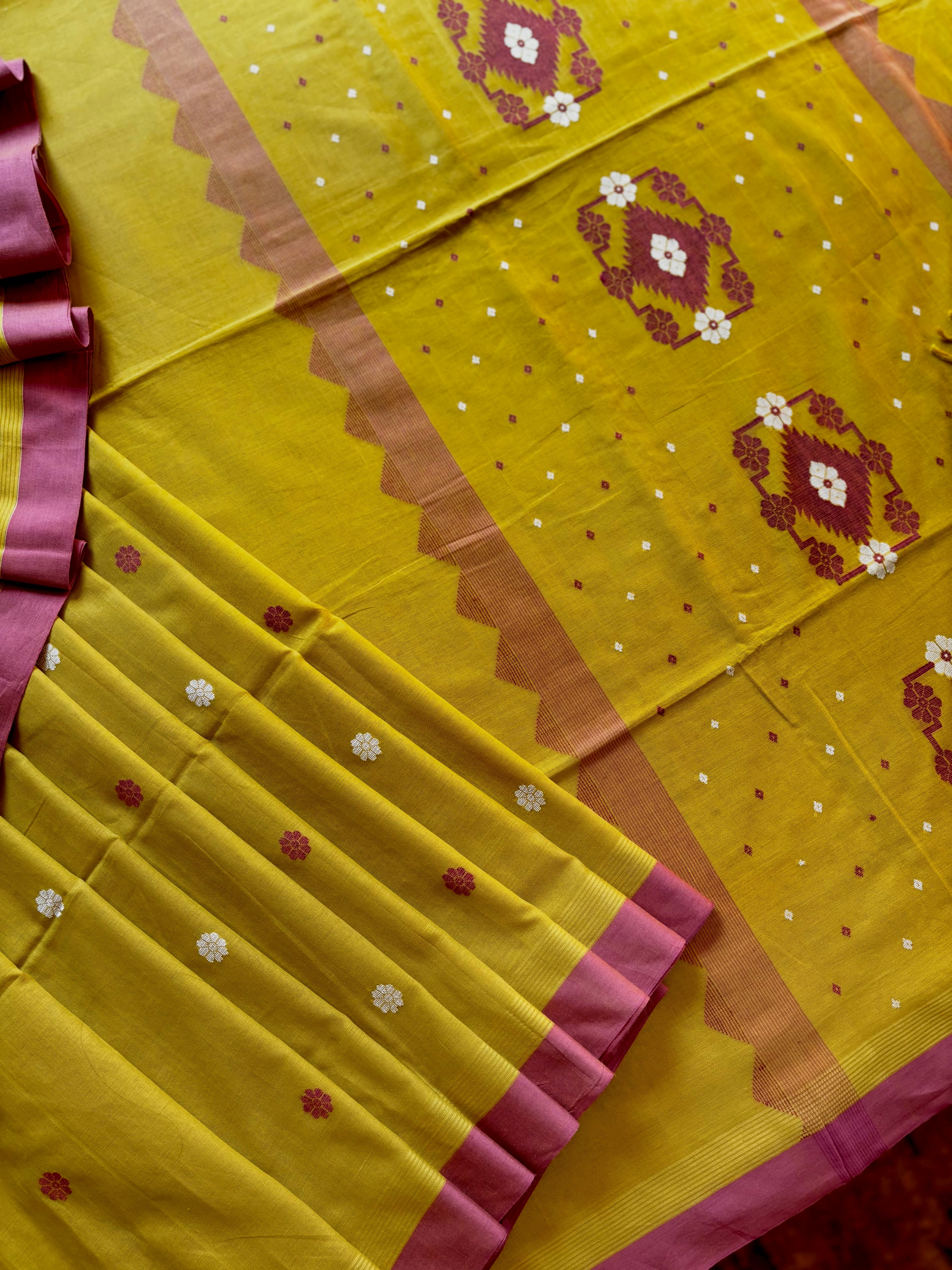 Handwoven Greenish Yellow Cotton Jamdani Saree