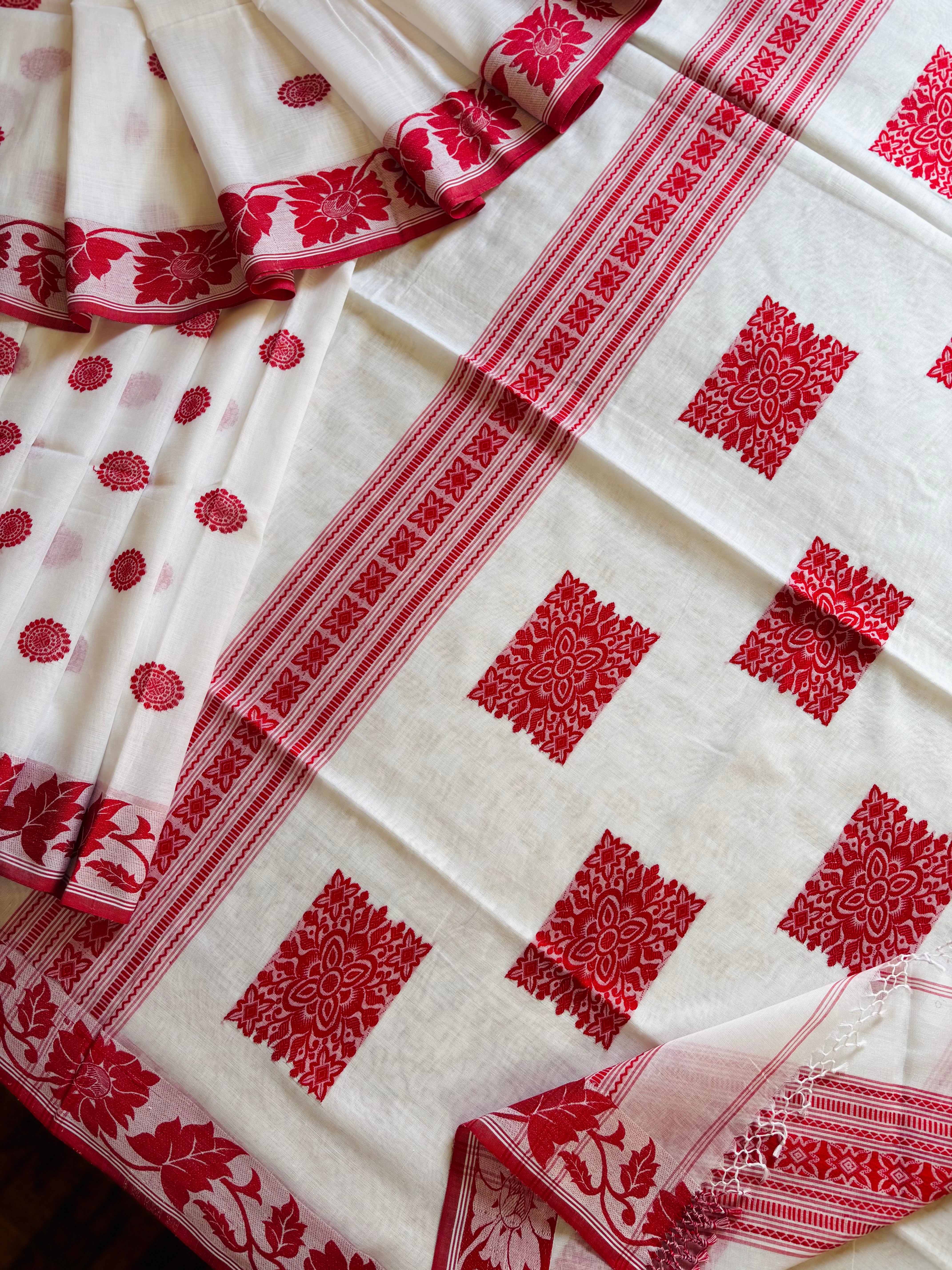 Handwoven White Red Phulia Cotton Saree