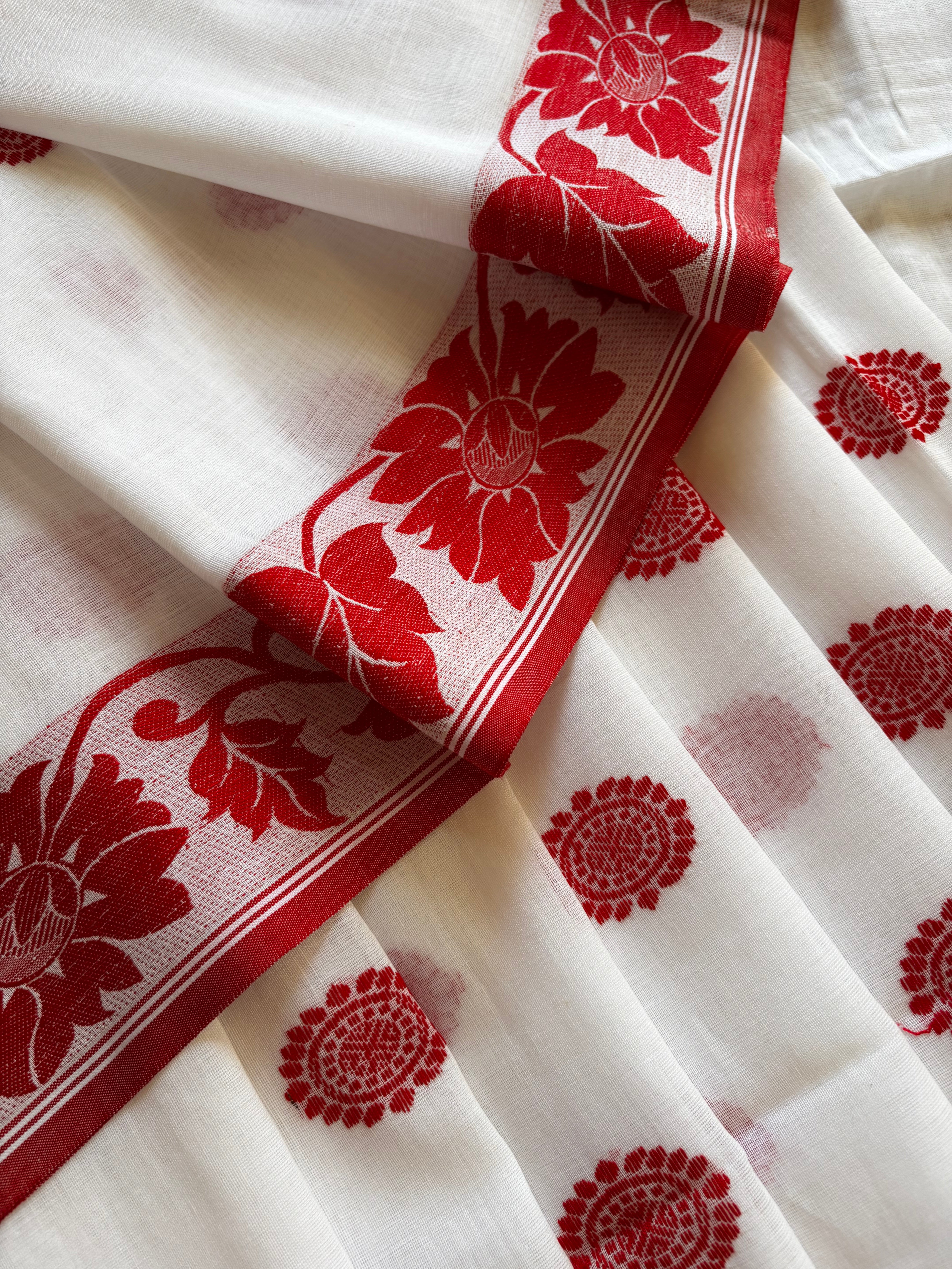Handwoven White Red Phulia Cotton Saree