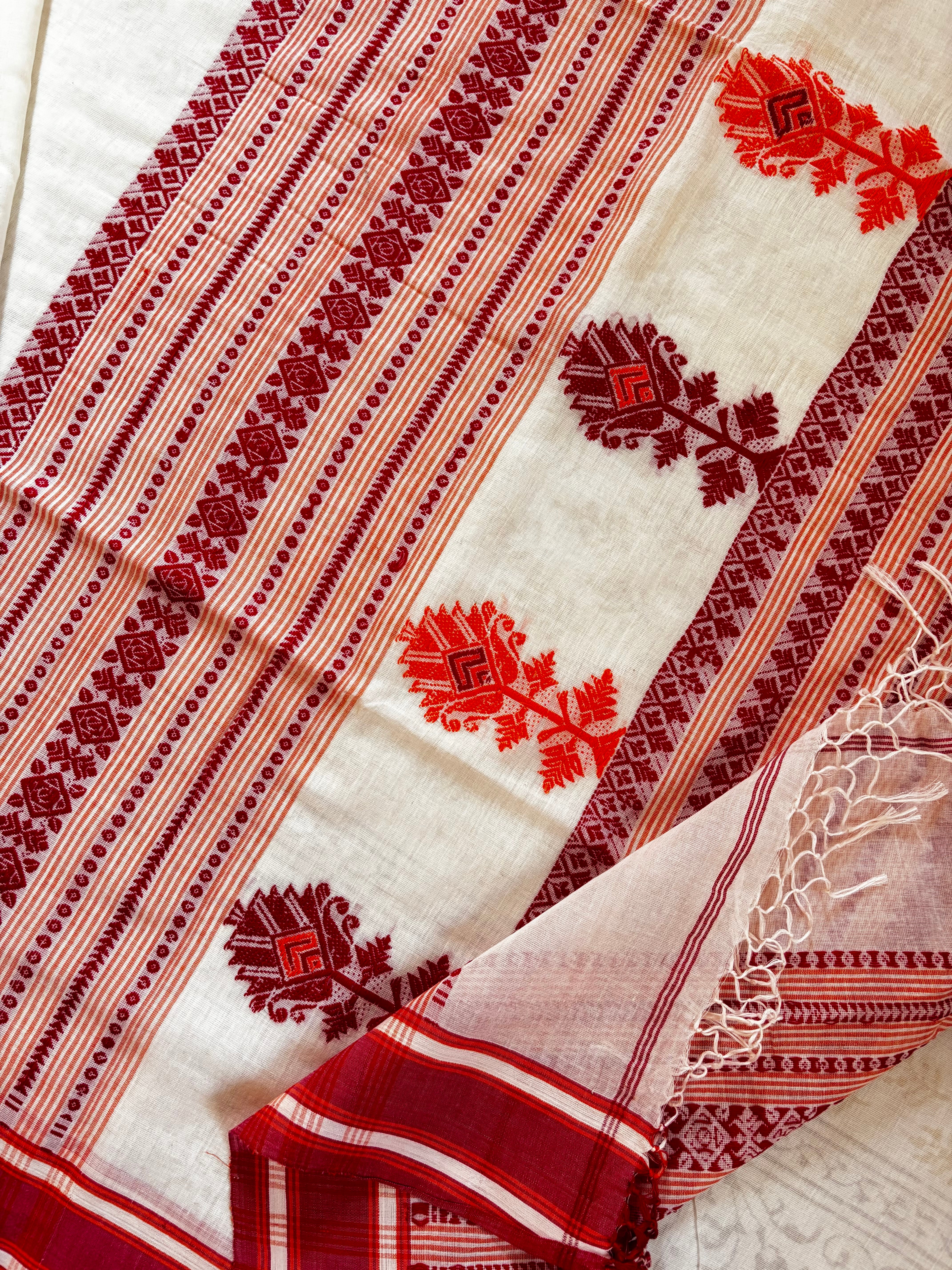 Handwoven Offwhite Red Phulia Cotton Saree
