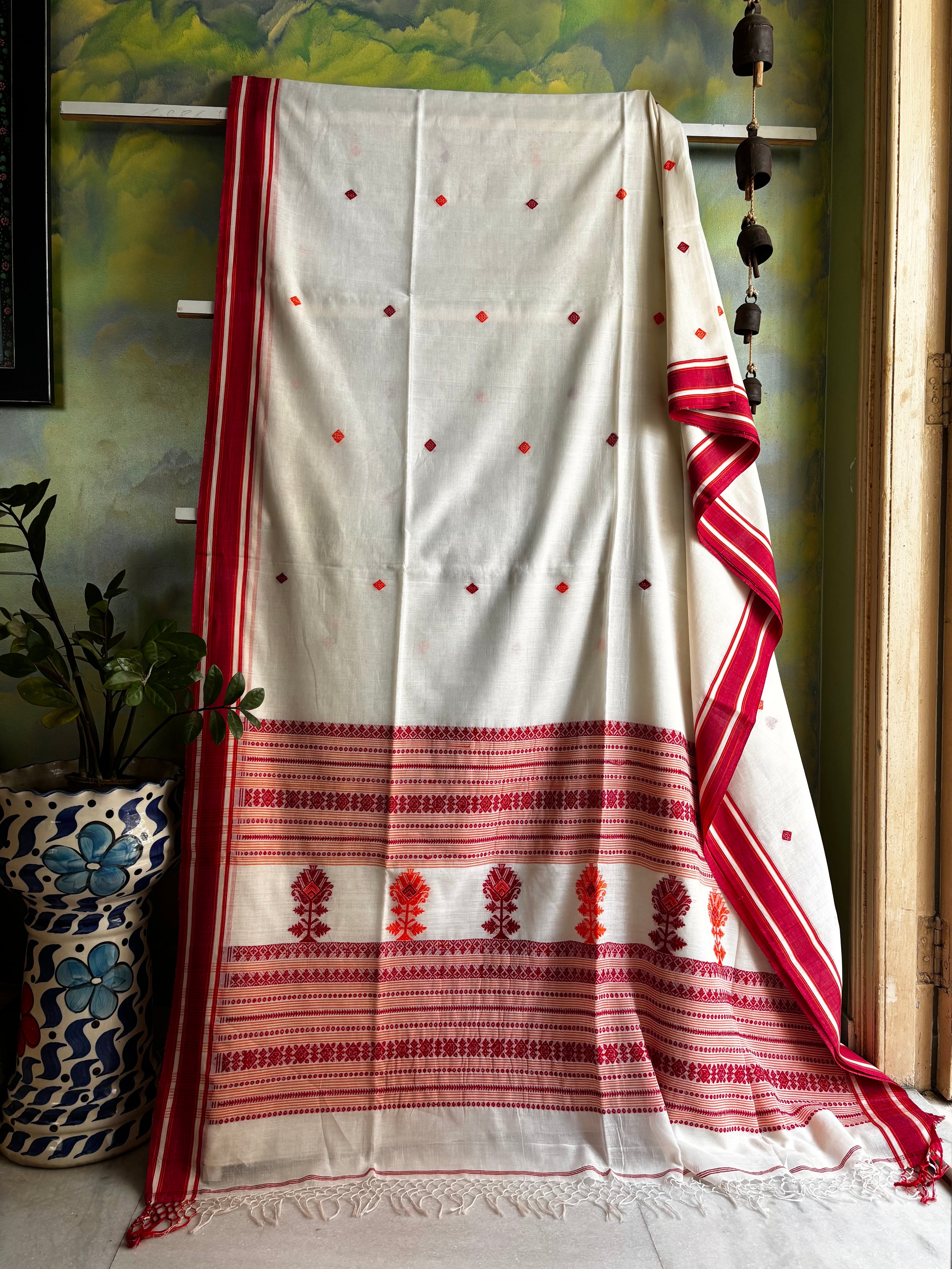 Handwoven Offwhite Red Phulia Cotton Saree