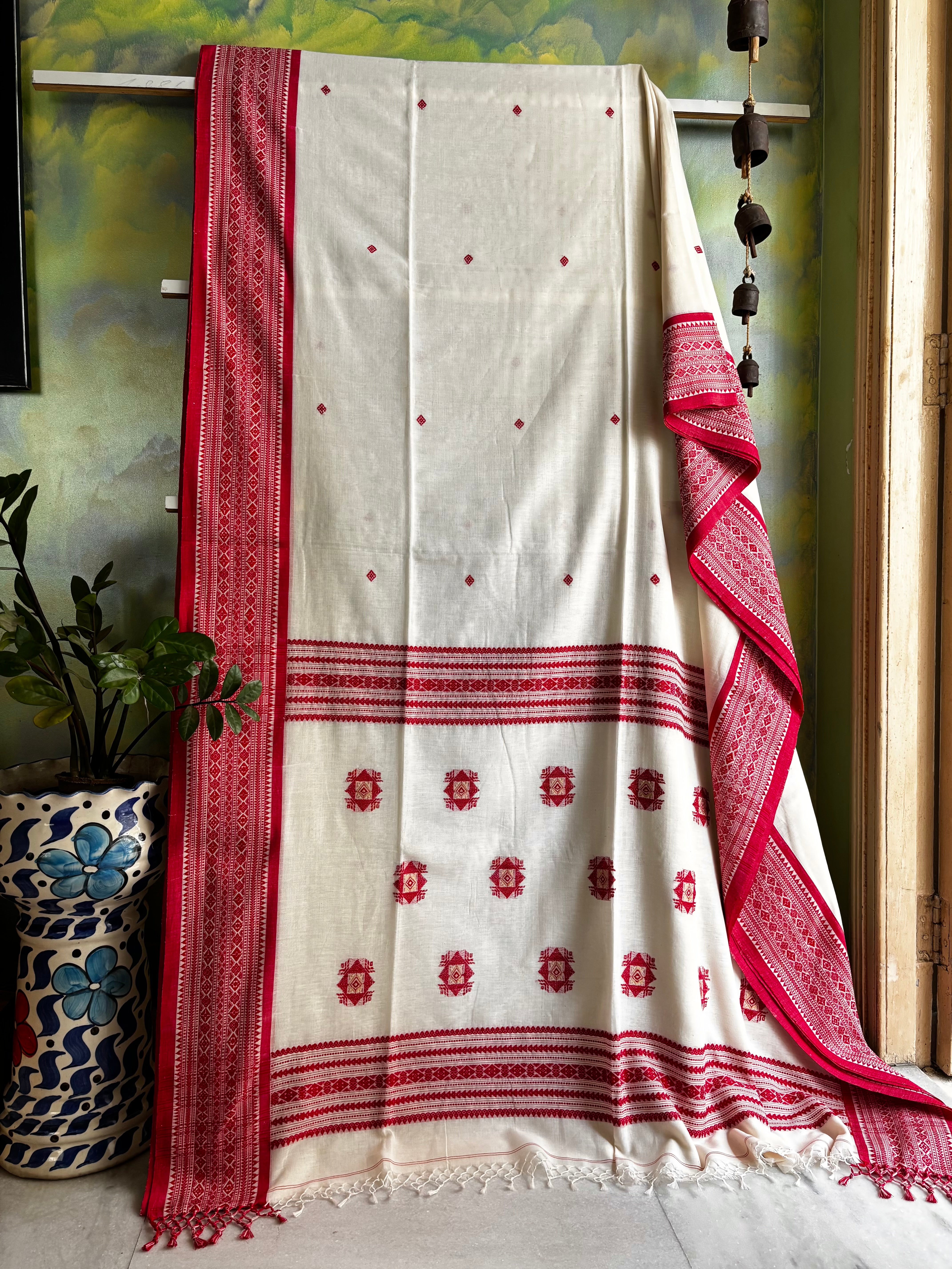 Handwoven Offwhite Red Phulia Cotton Saree