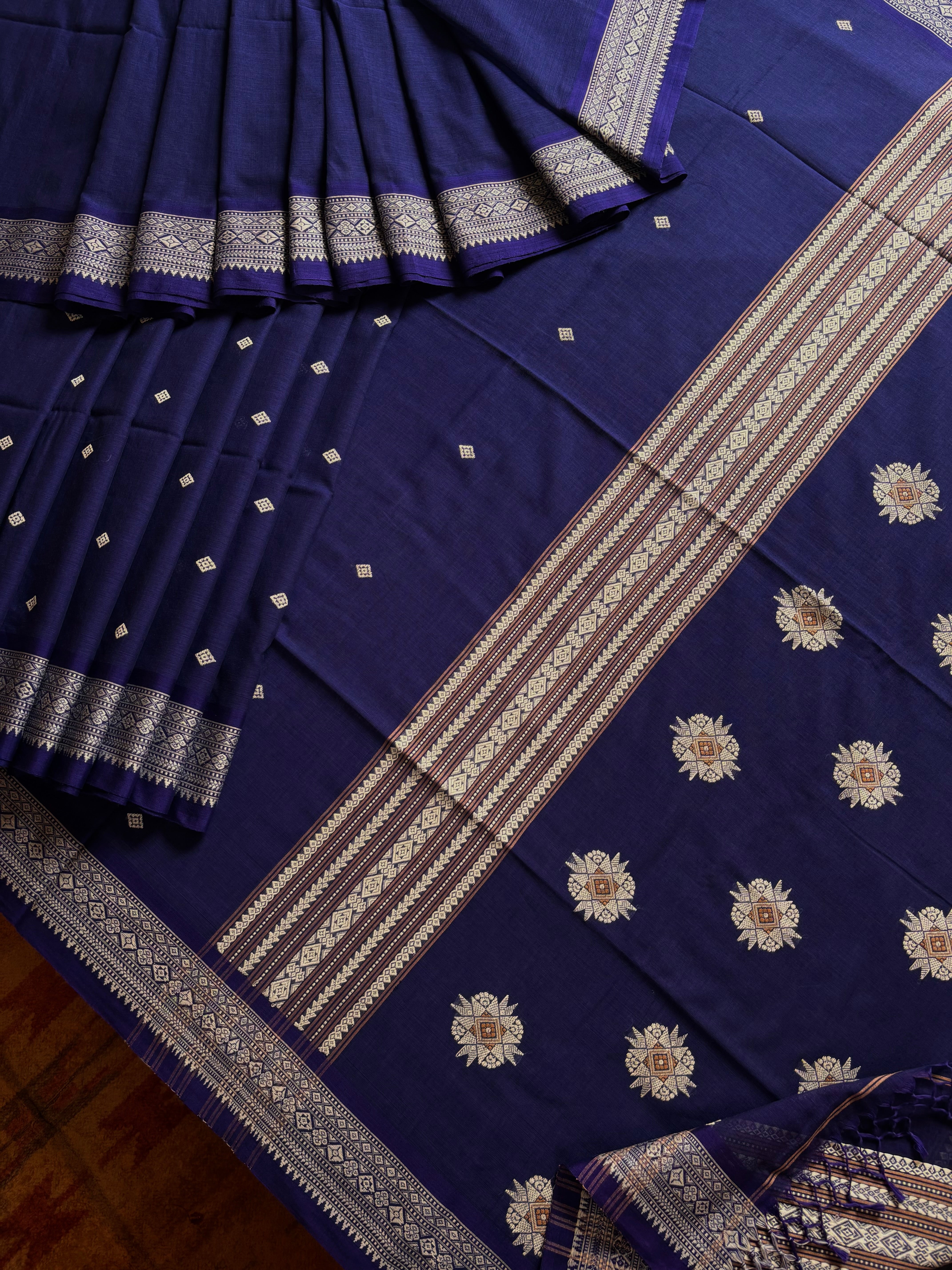 Handwoven Ink Blue Colour Phulia Cotton Saree