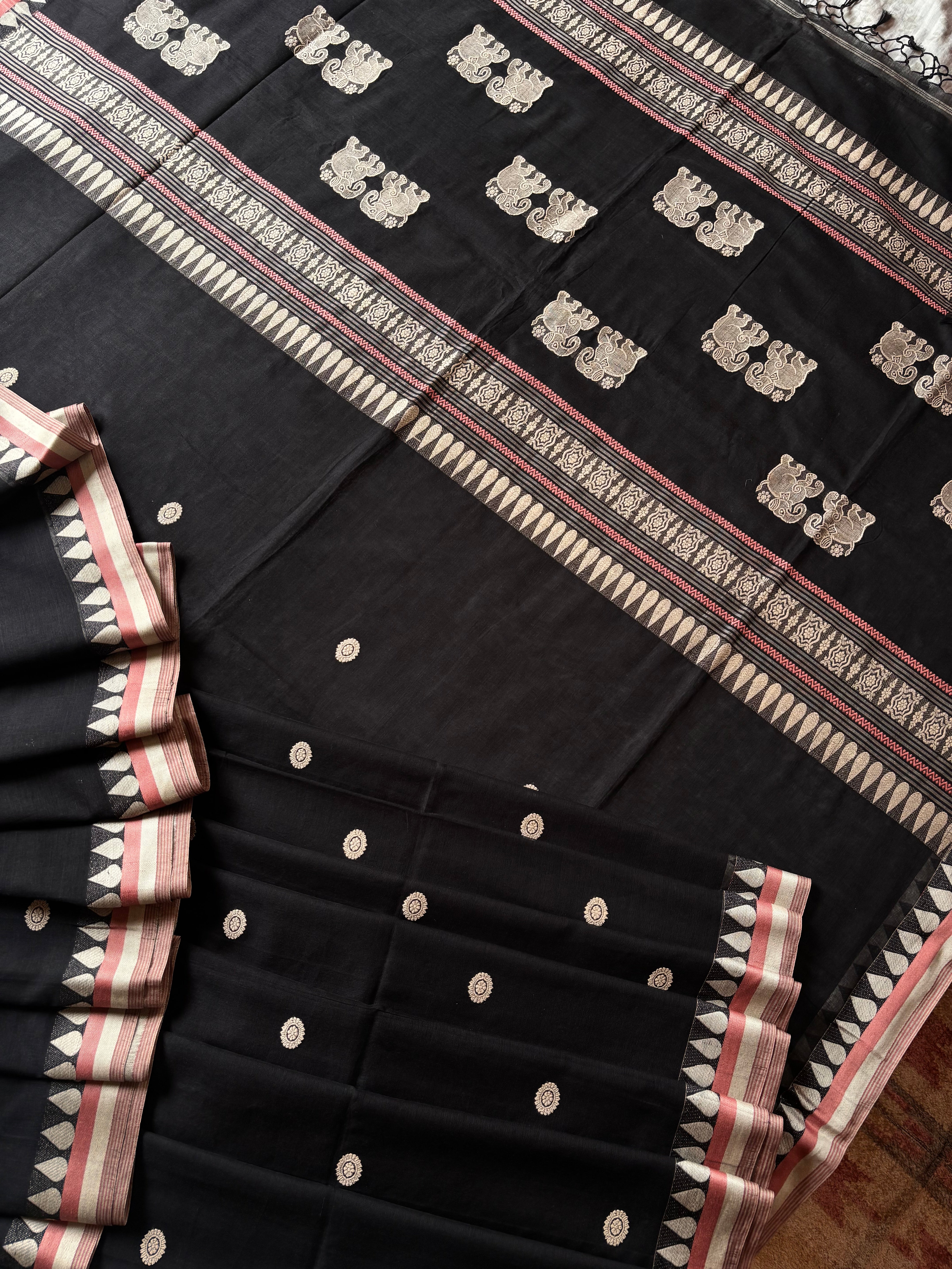Handwoven Black Colour Phulia Cotton Saree