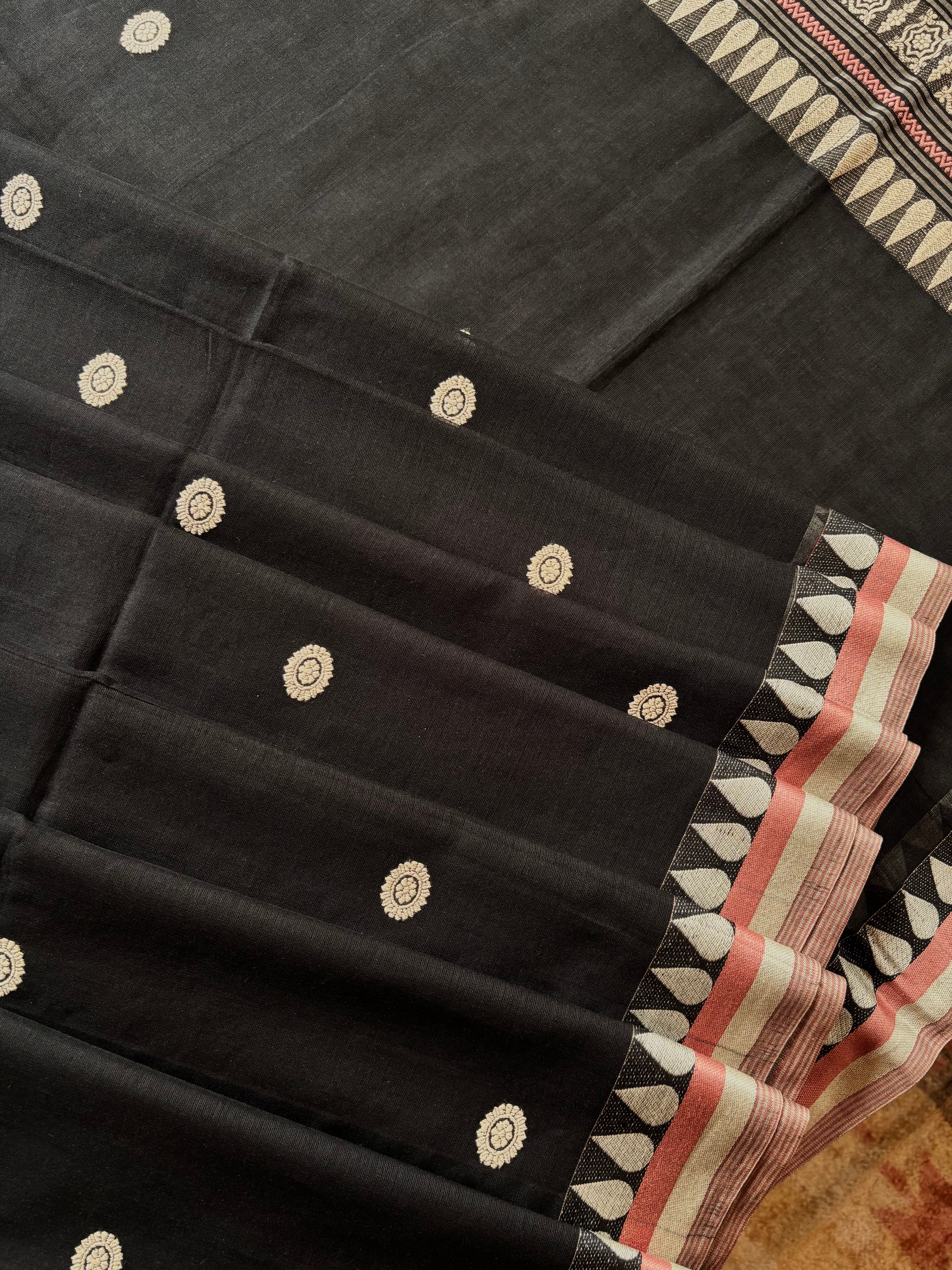Handwoven Black Colour Phulia Cotton Saree