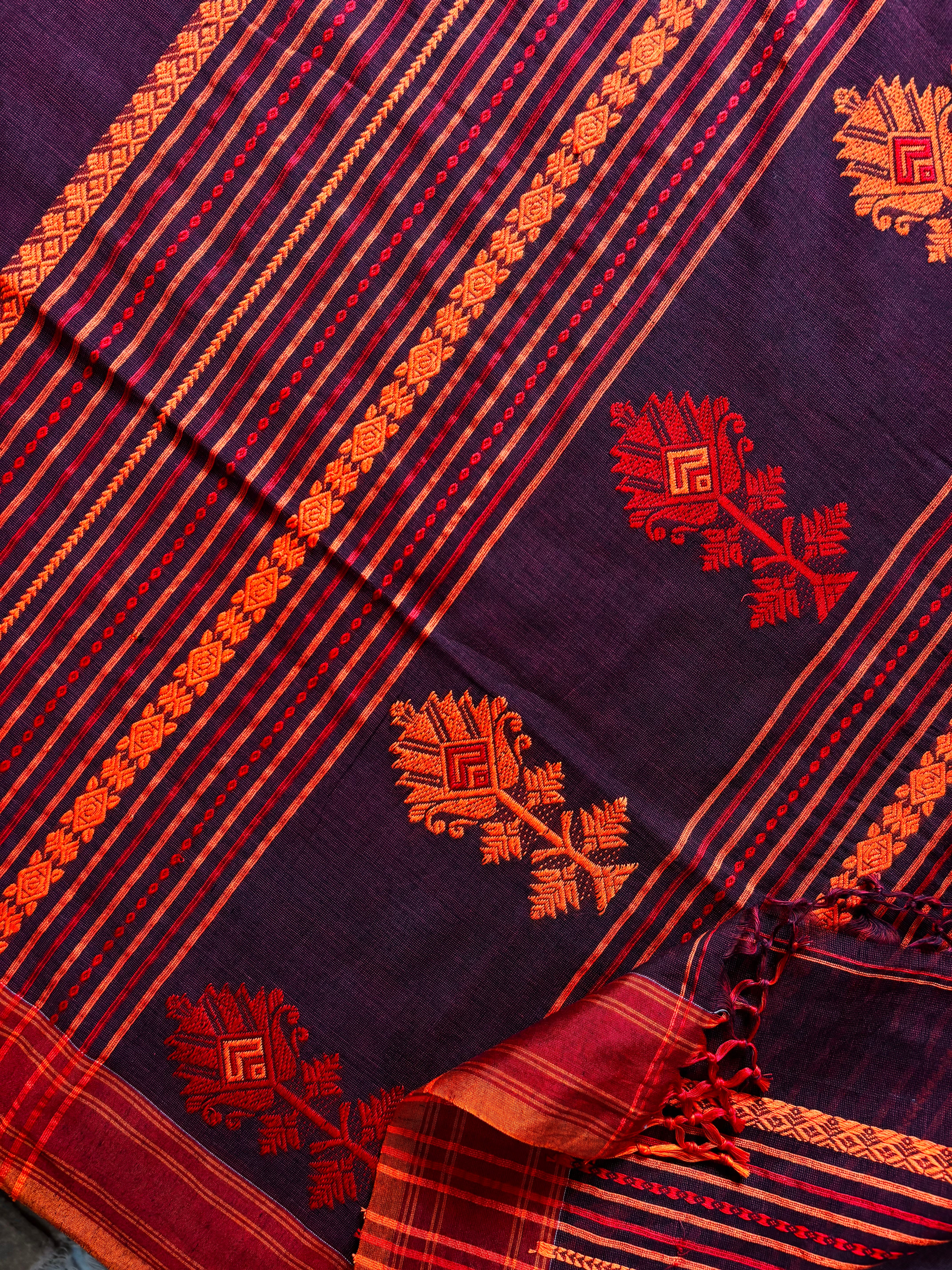 Handwoven Garnet Colour Phulia Cotton Saree