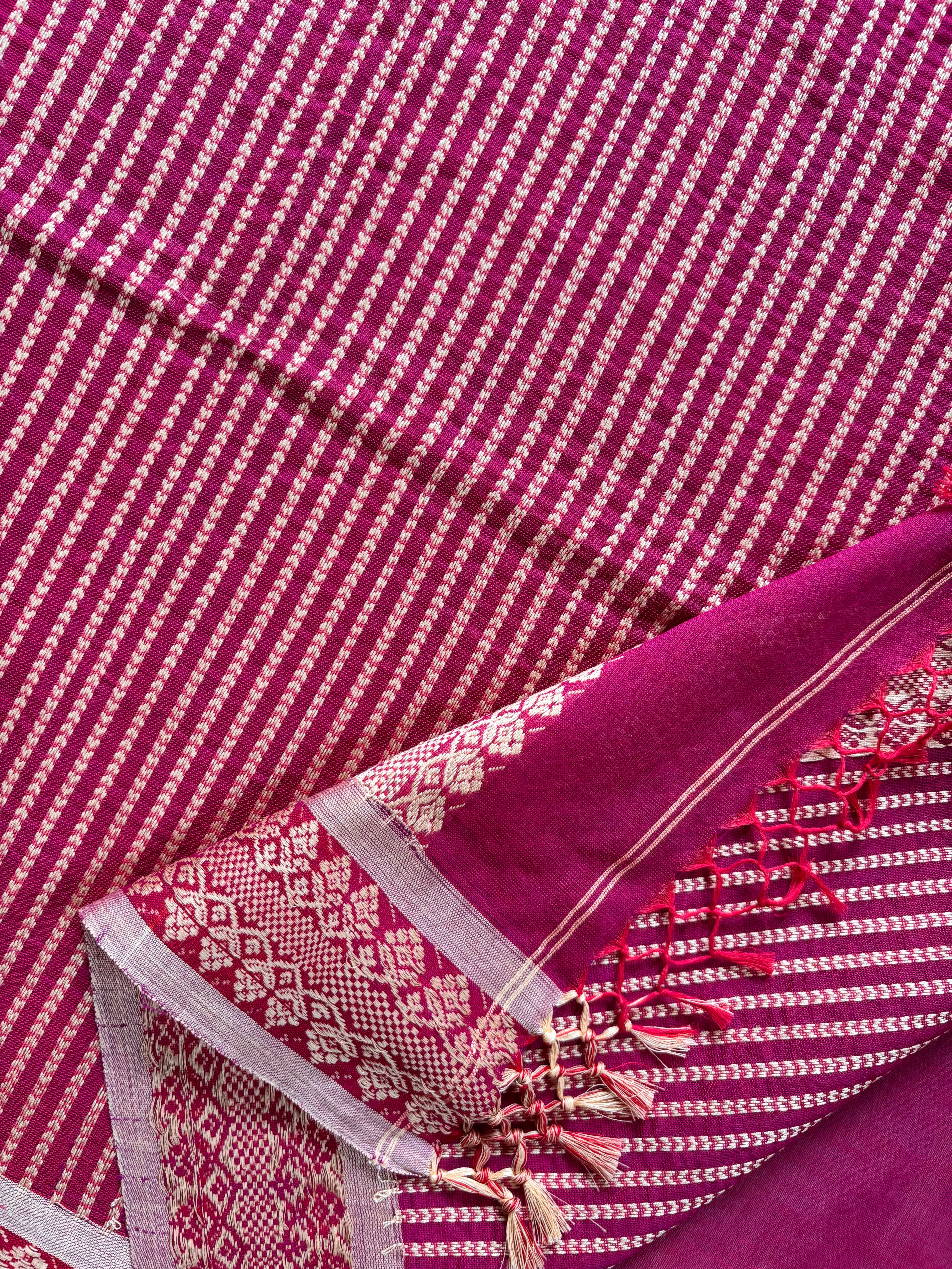 Handwoven Pink Red Dual Toned Phulia Cotton Saree