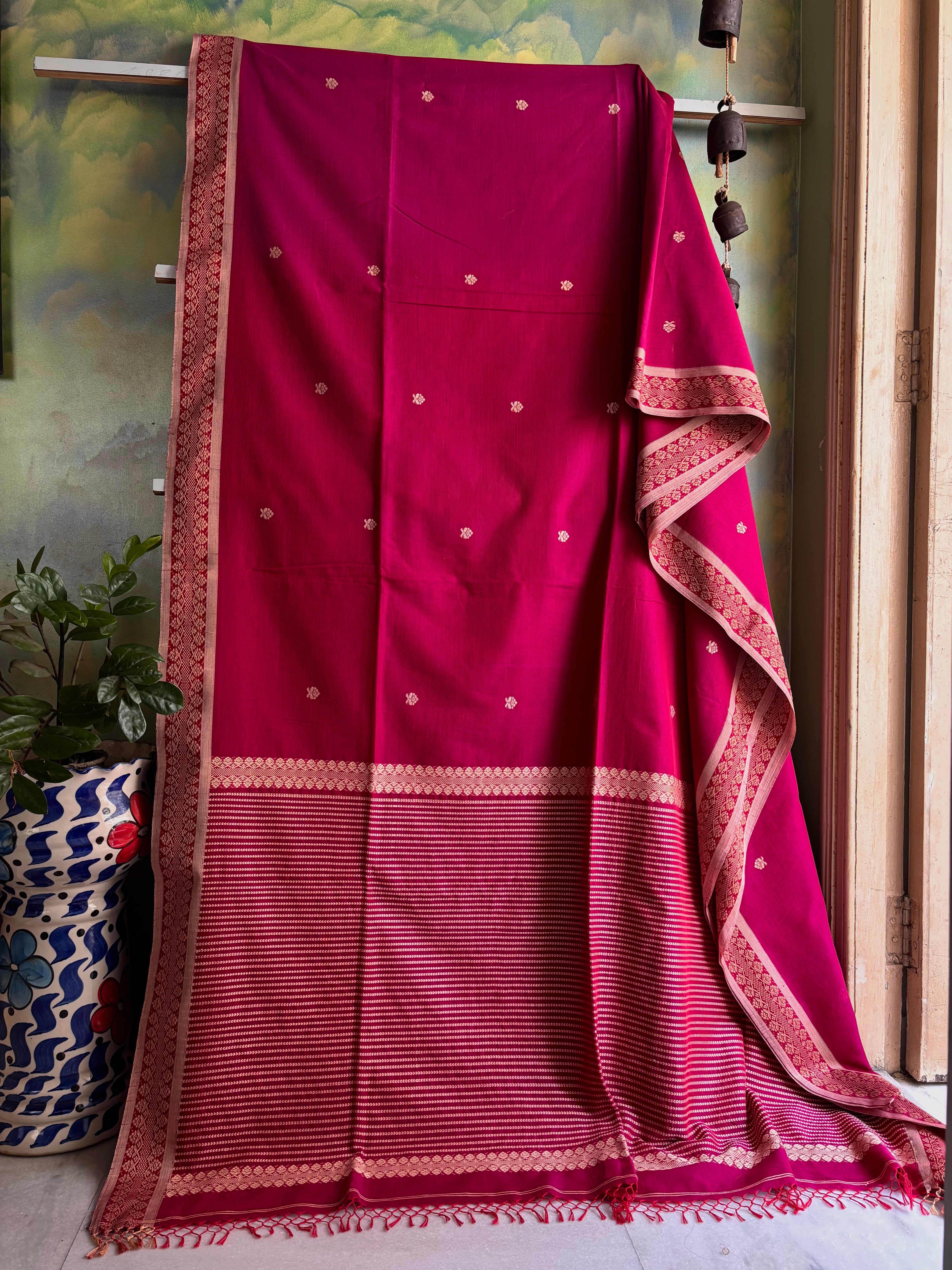 Handwoven Pink Red Dual Toned Phulia Cotton Saree