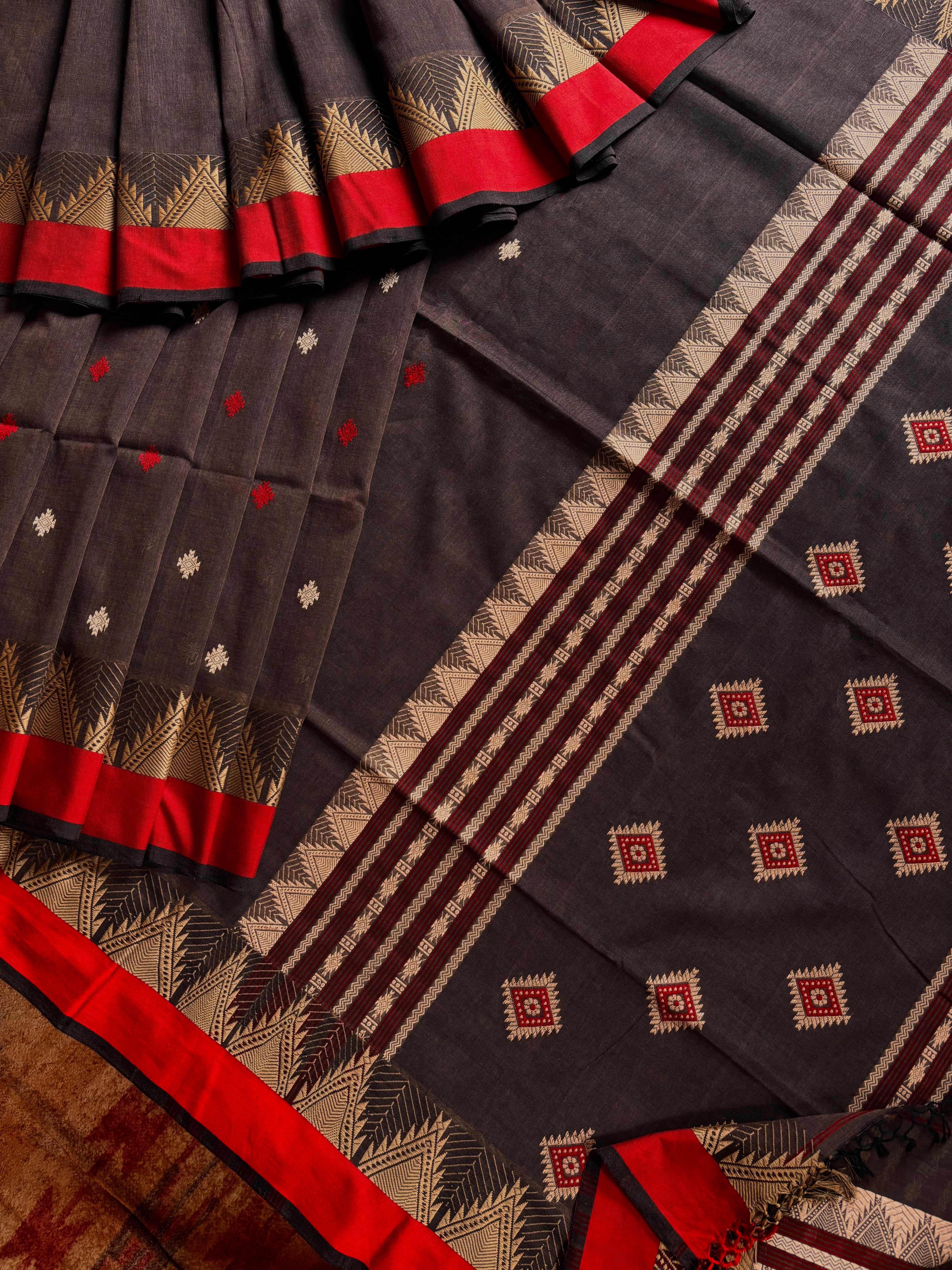 Handwoven Brown Colour Phulia Cotton Saree