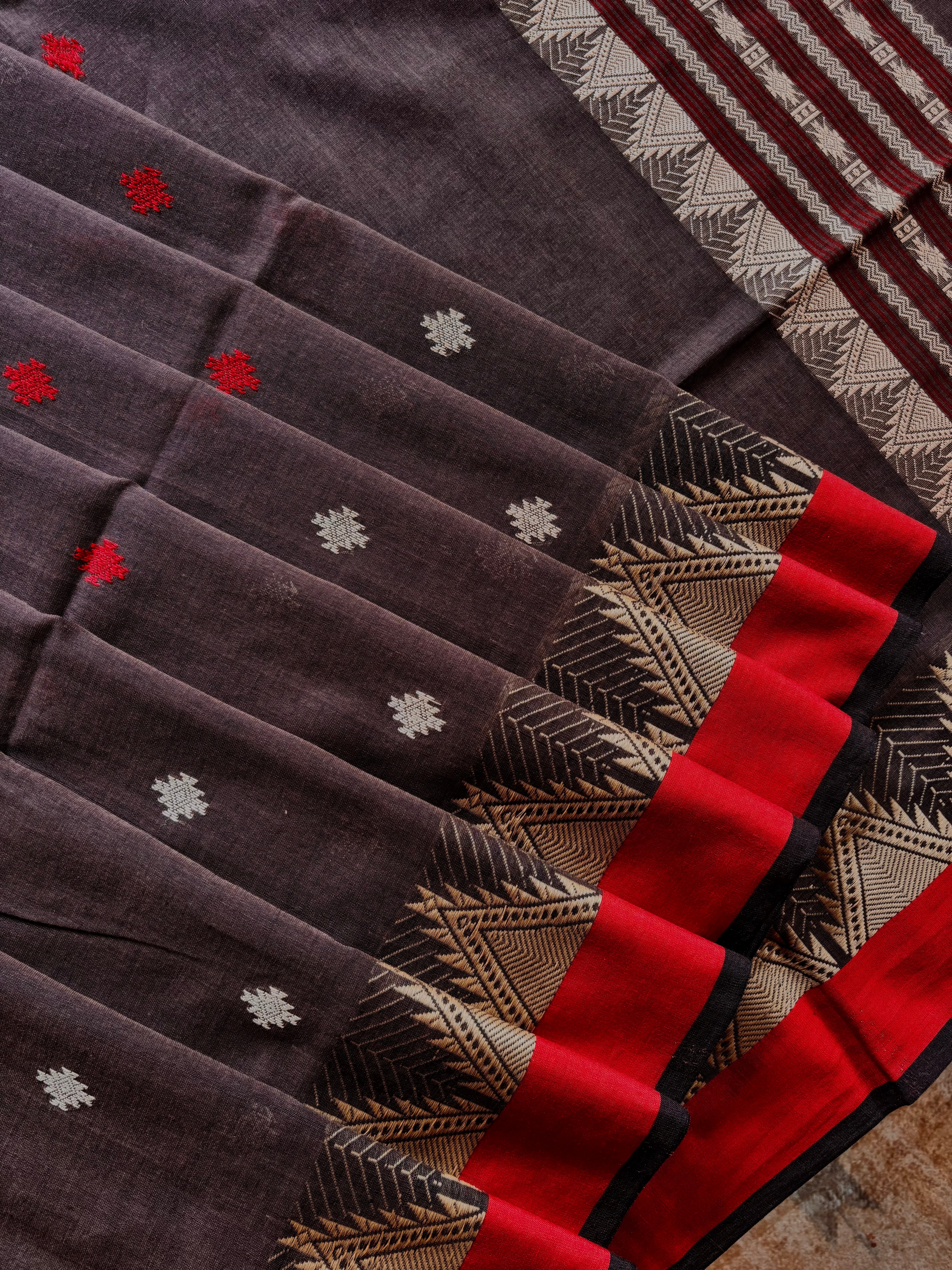 Handwoven Brown Colour Phulia Cotton Saree