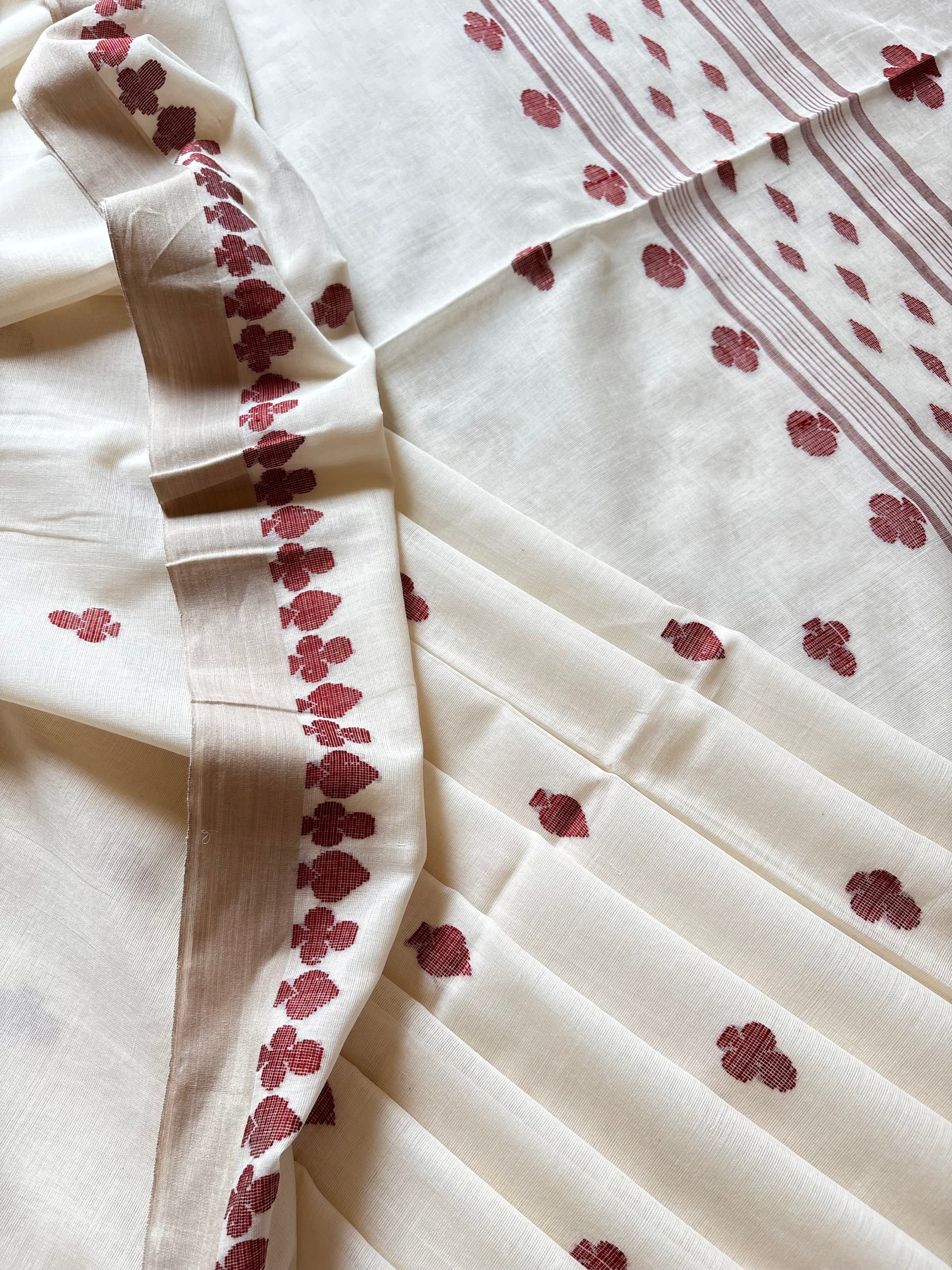 Handwoven Offwhite Maroon Cotton Jamdani Saree